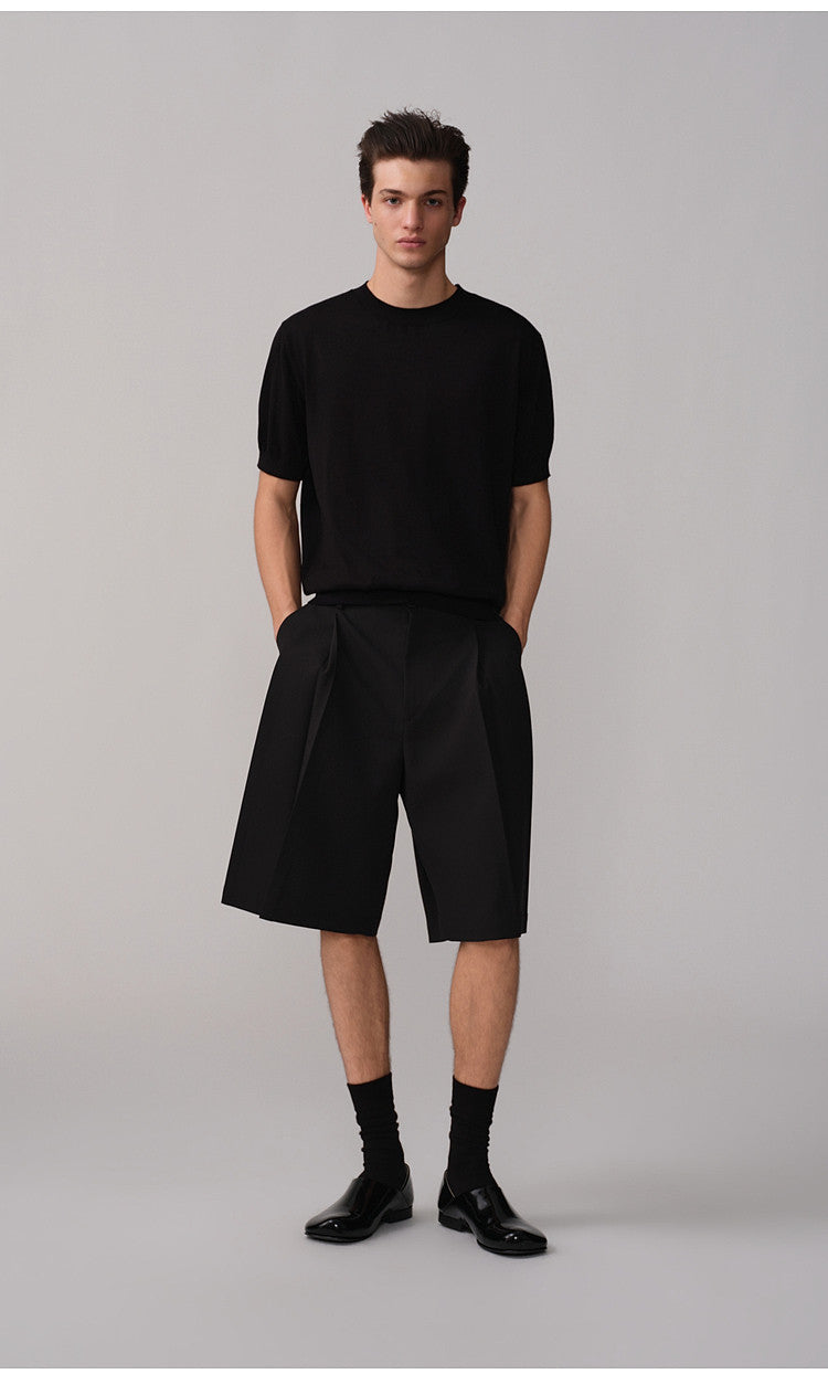 Double-Pleated Loose-Fit Shorts