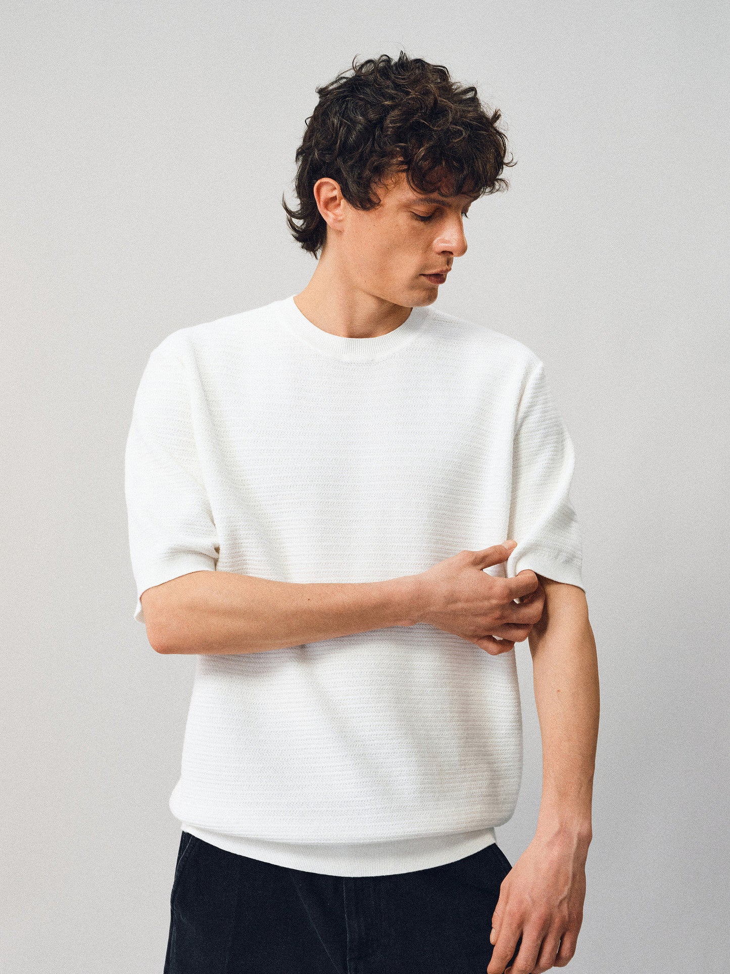 Short-sleeve knit shirt