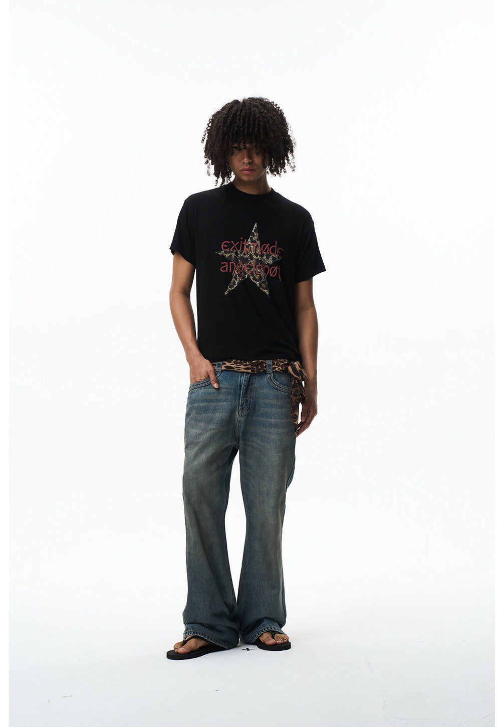 Unisex Five-Pointed Star and Text Print T-Shirt