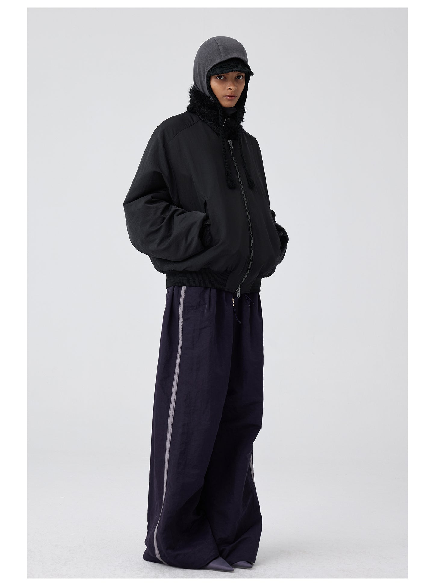 Loose-fitting nylon casual pants