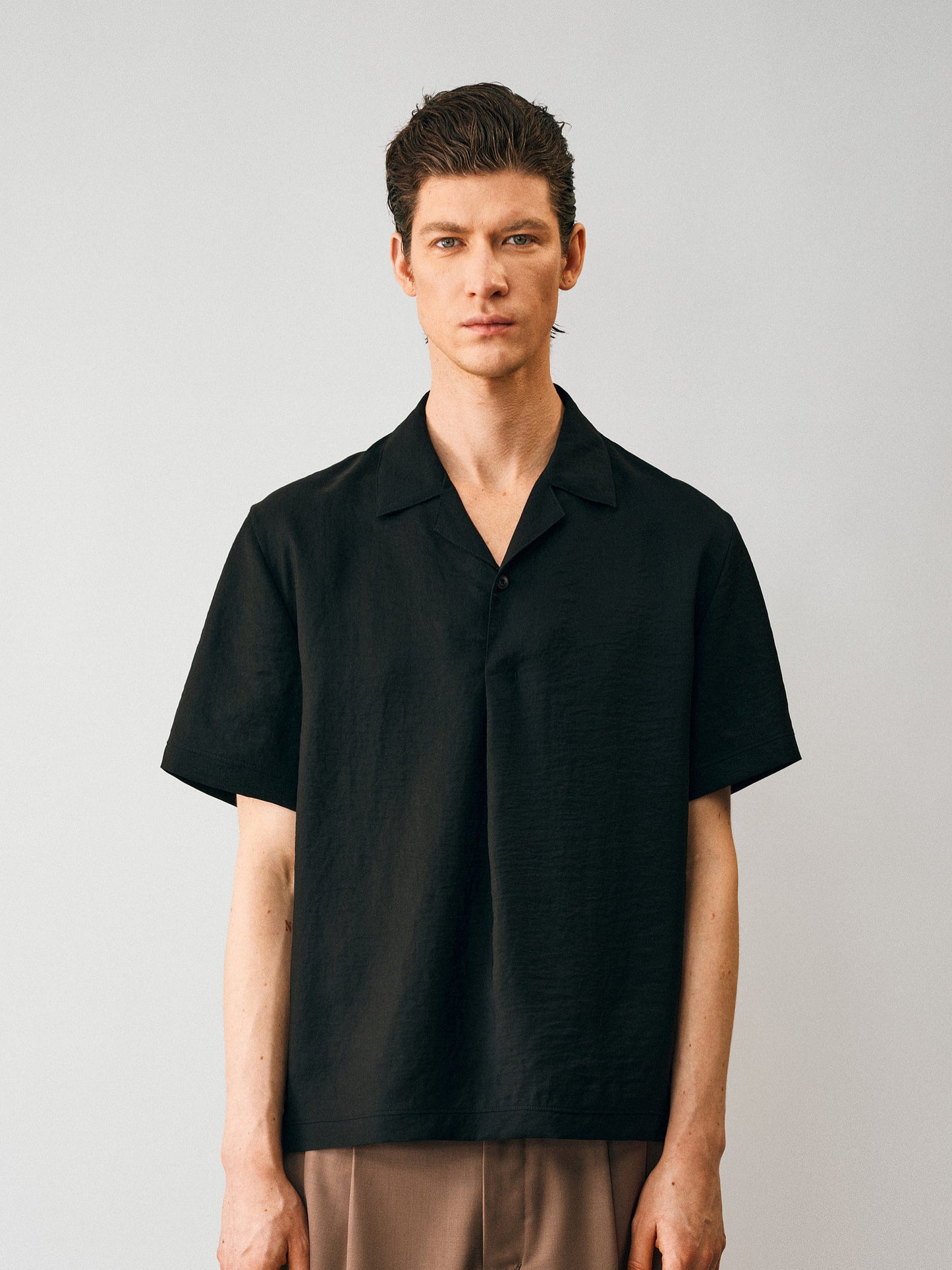 Cuban-collar shirt