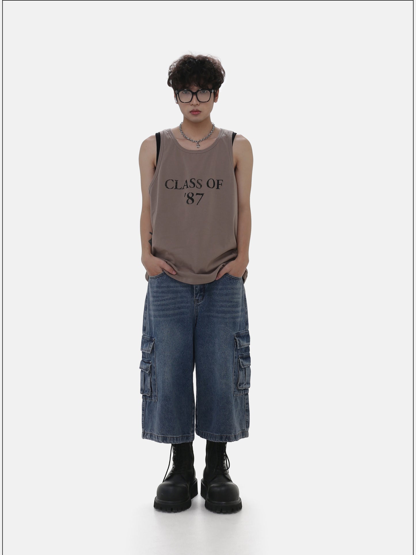 허리 주머니가 있는 데님 카고 반바지