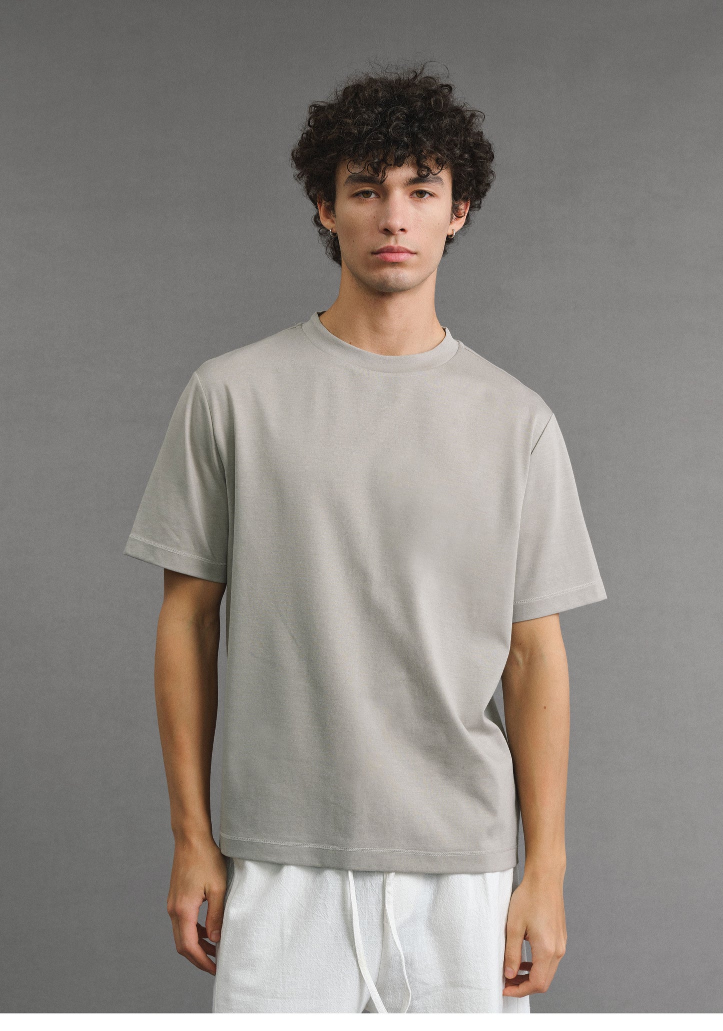 Basic Round-Neck Loose-Fit T-Shirt