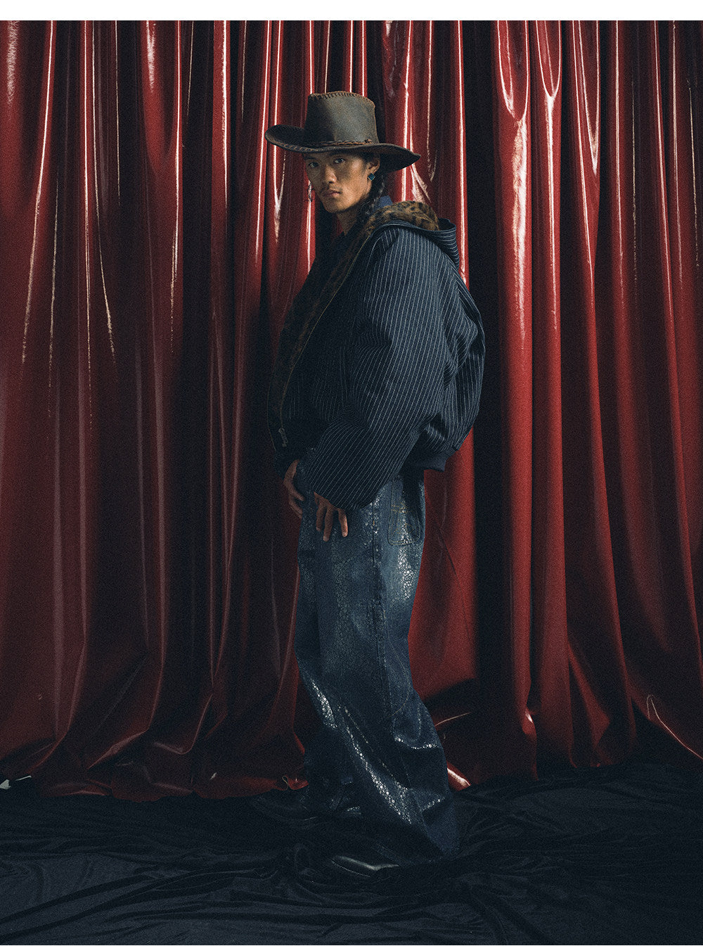 Loose-fit straight-leg jeans