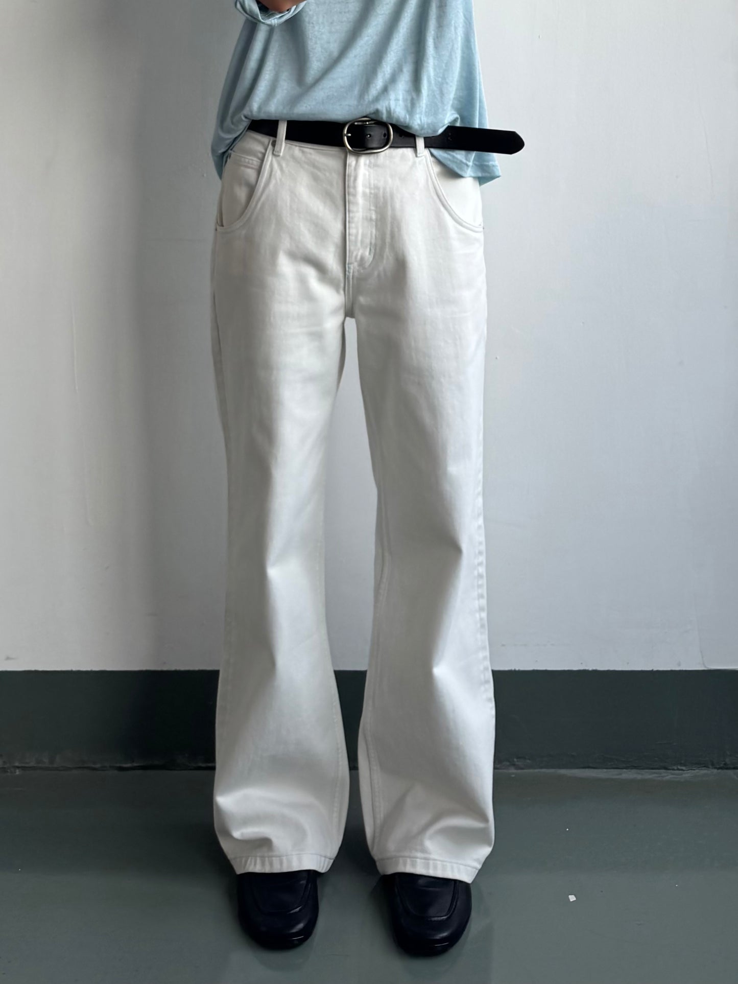Straight-Cut Denim Pants with Stitching