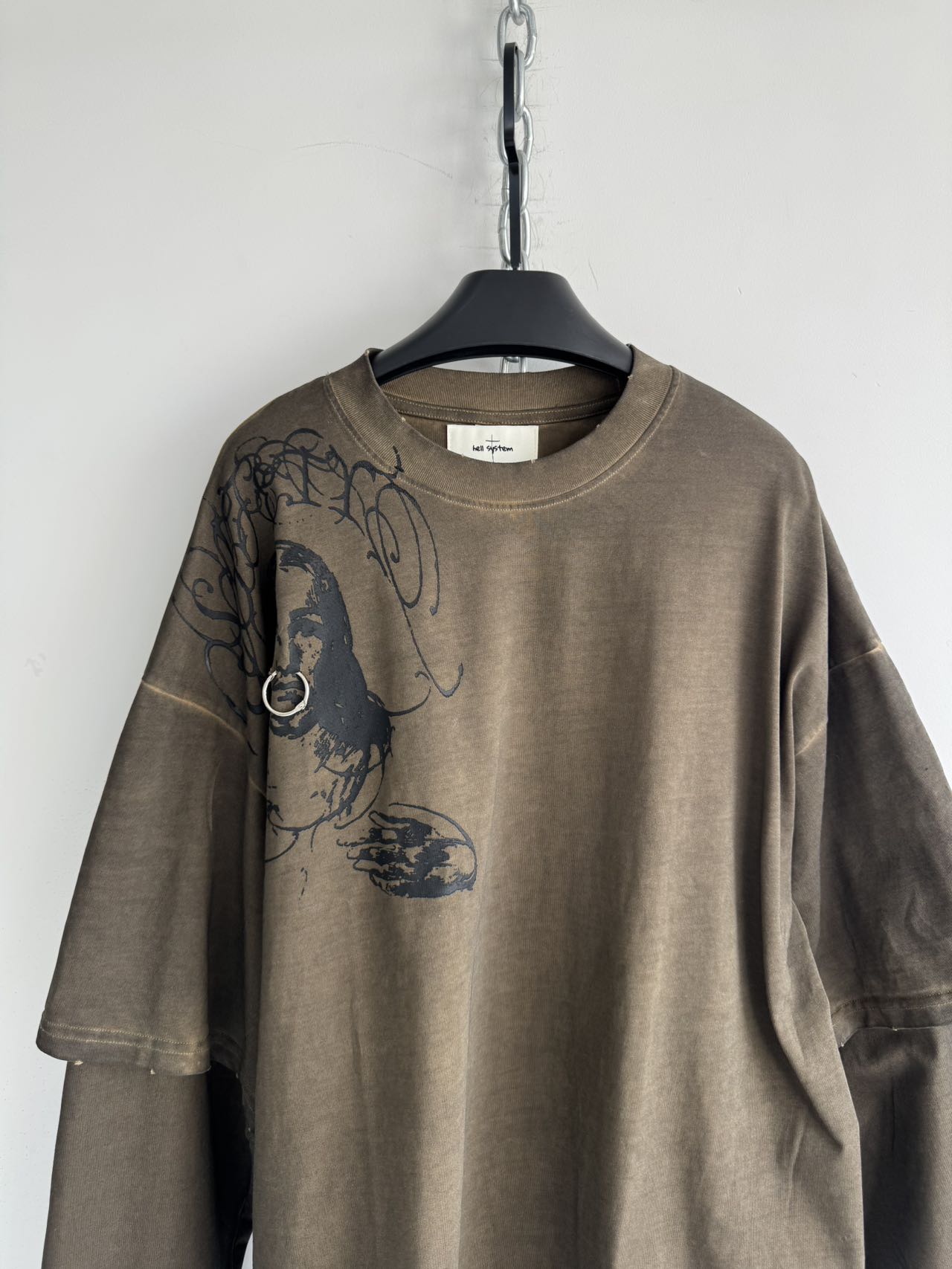 Faux two-piece loose T-shirt