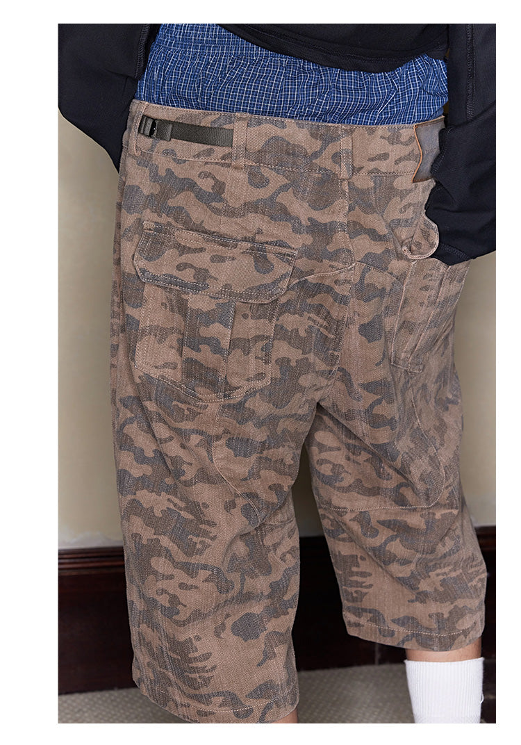 Camouflage mid-length pants