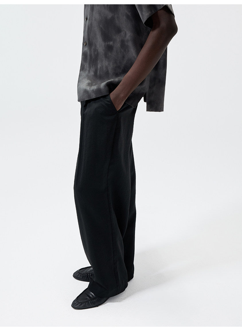 Casual Pants with a Partial Elastic Waistband
