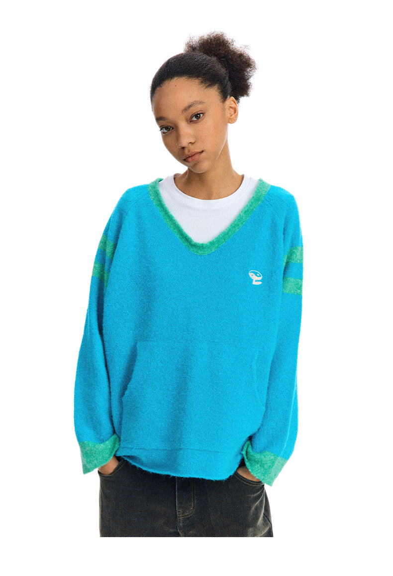 Lightweight V-neck knit