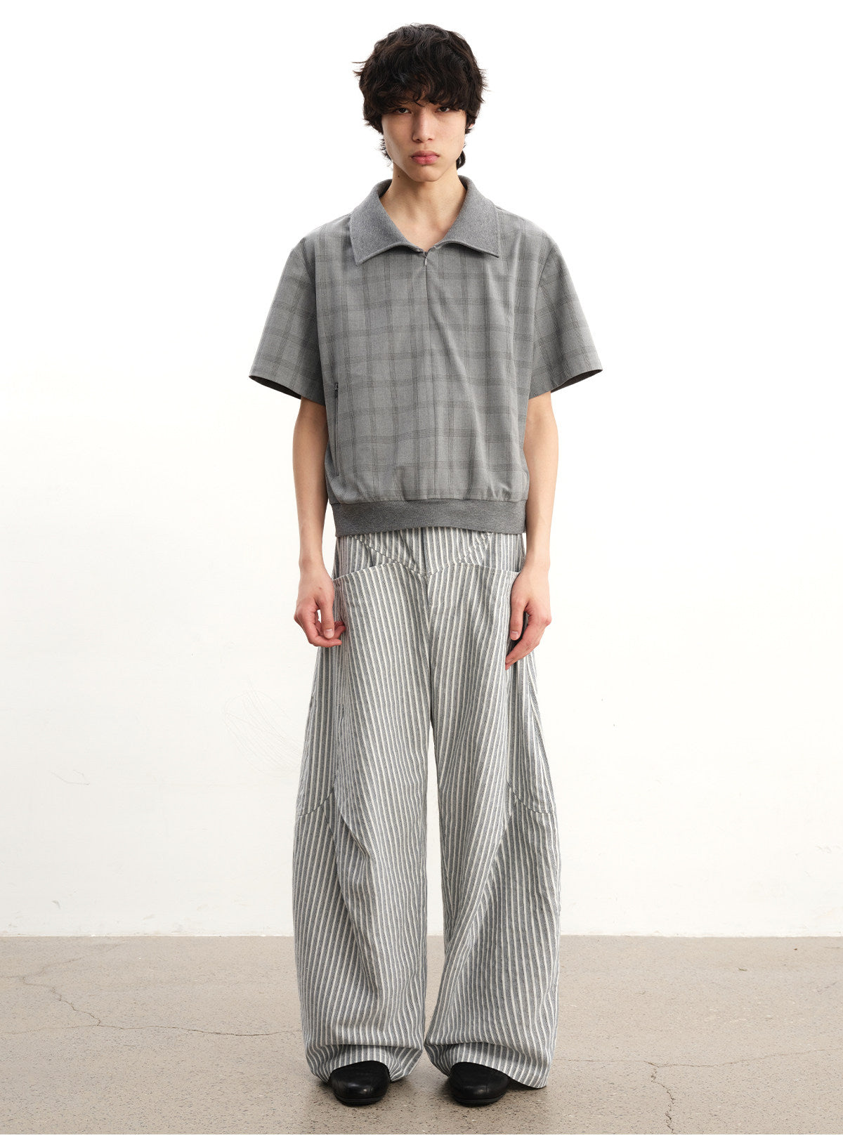 Striped 3D-Pleated Casual Pants
