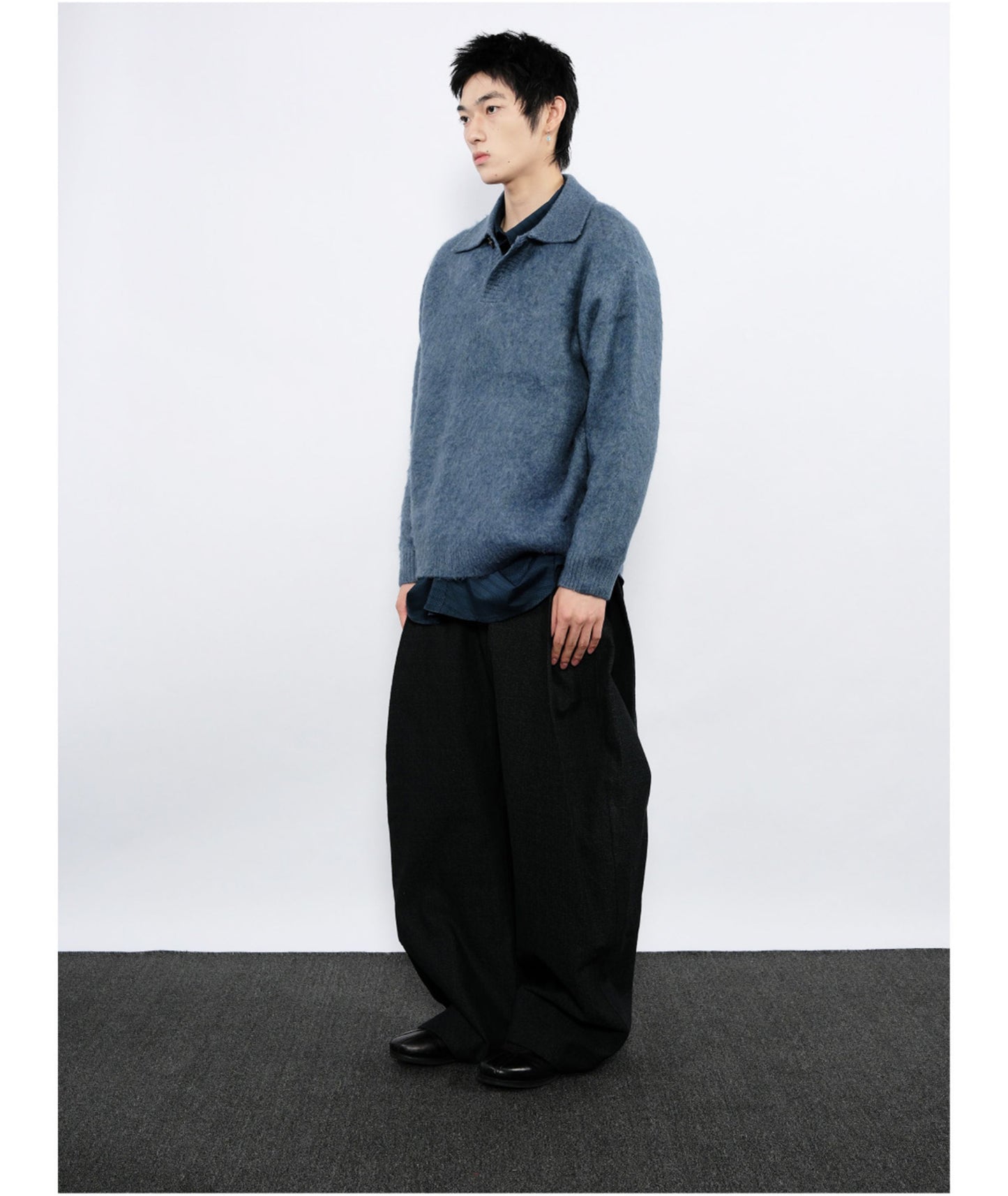 Mix-Color Yarn Collared Sweater