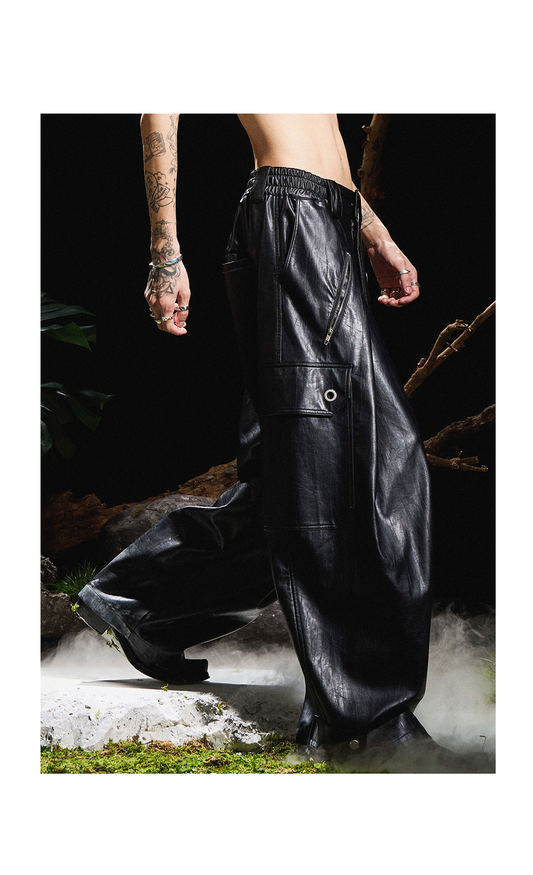 Tapered silhouette leather pants