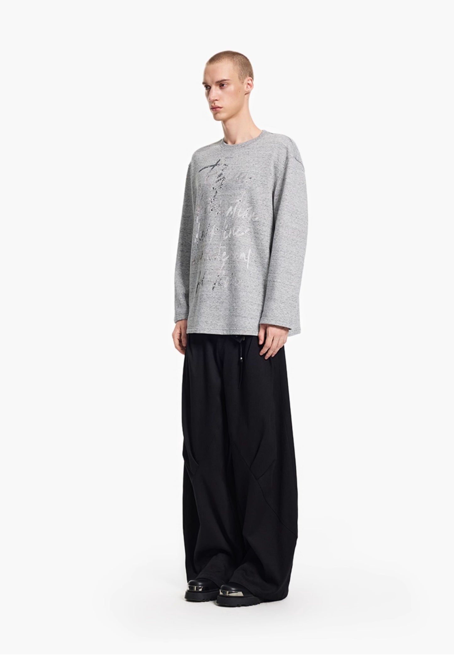 Drop-Shoulder Loose-Fit Versatile T-Shirt