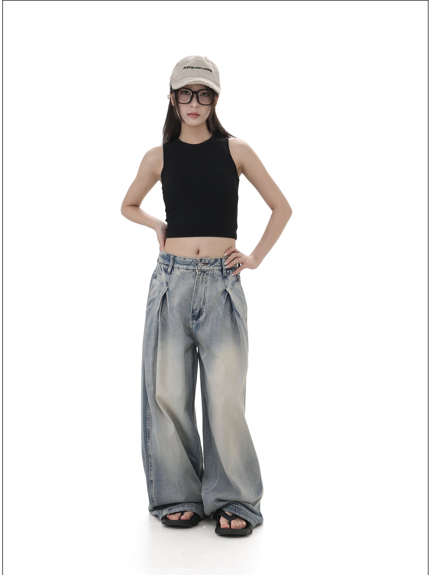 Pleated Design Jeans