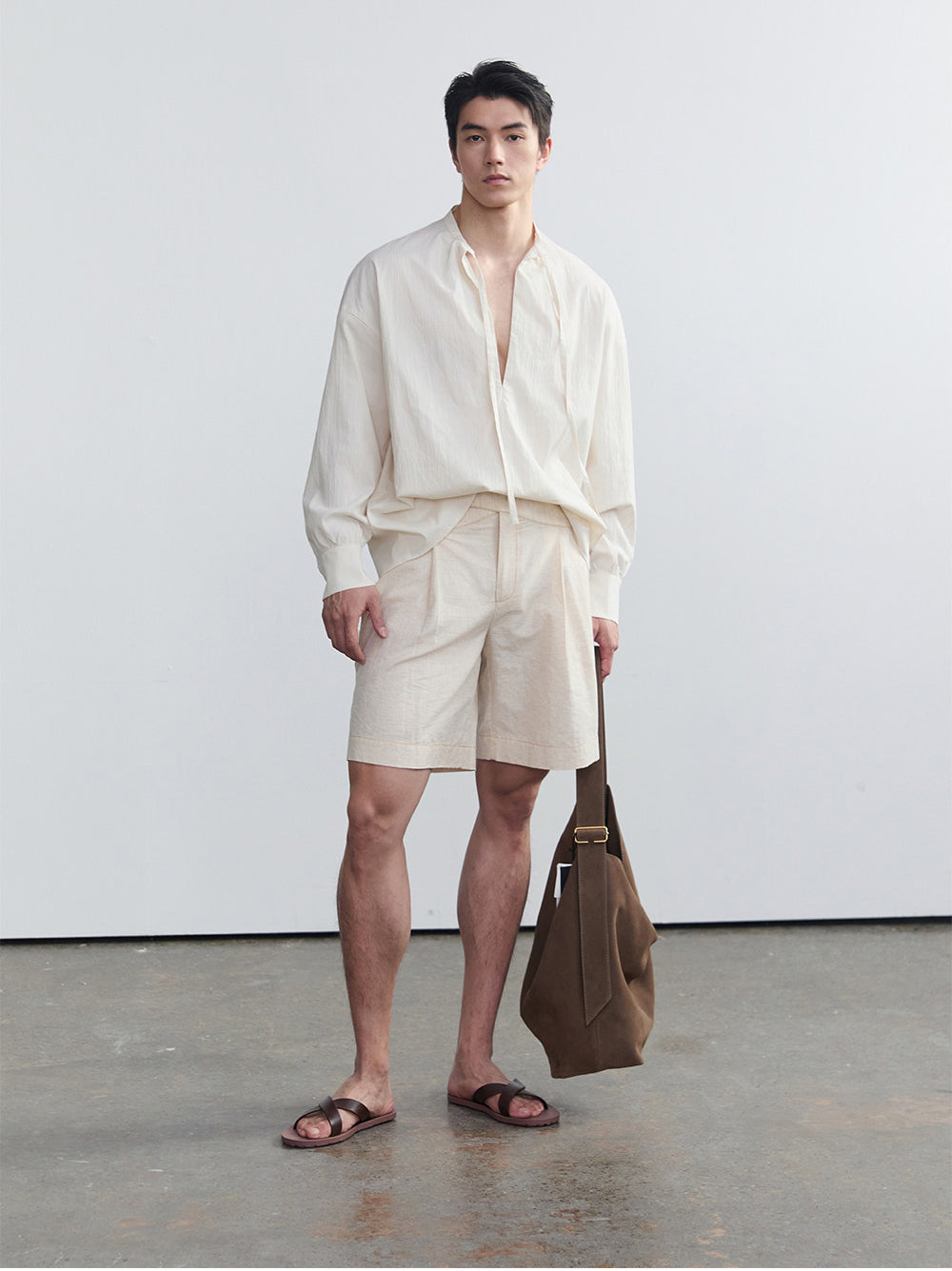 Half-open collar shirt with a ribbon