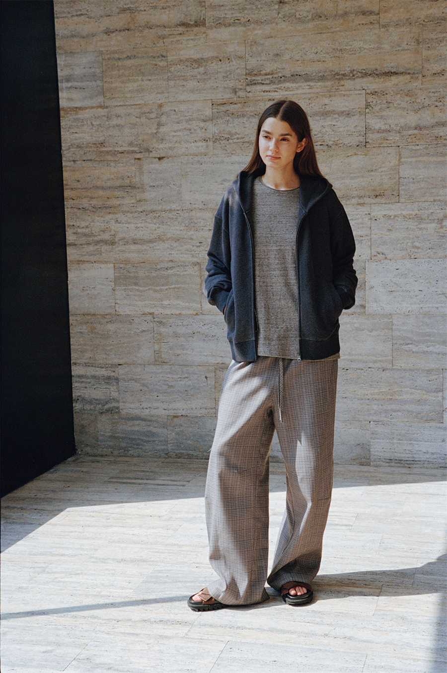 Raglan-Sleeve Roll-Neck T-Shirt