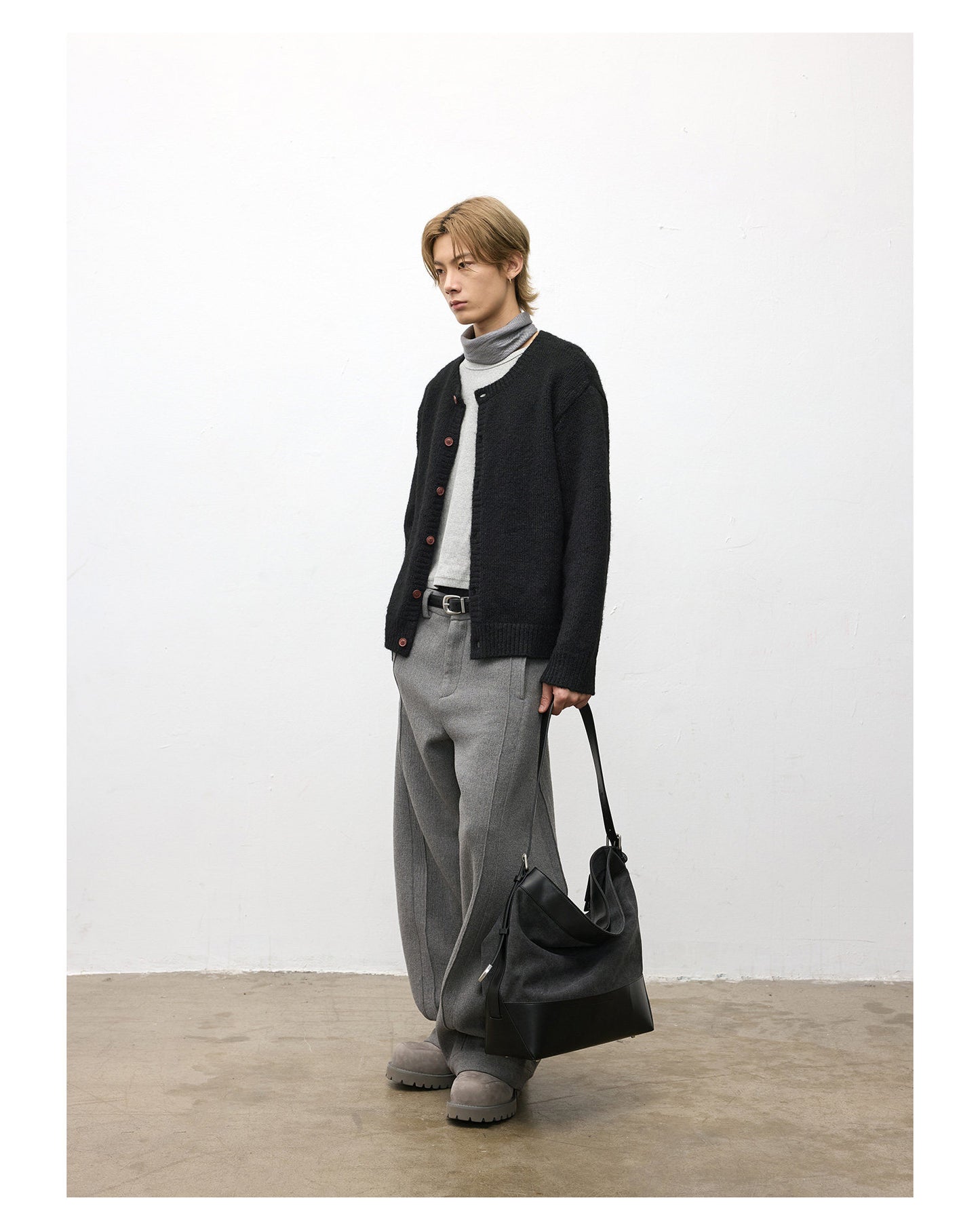 Loose-Fit Crew Neck Cardigan