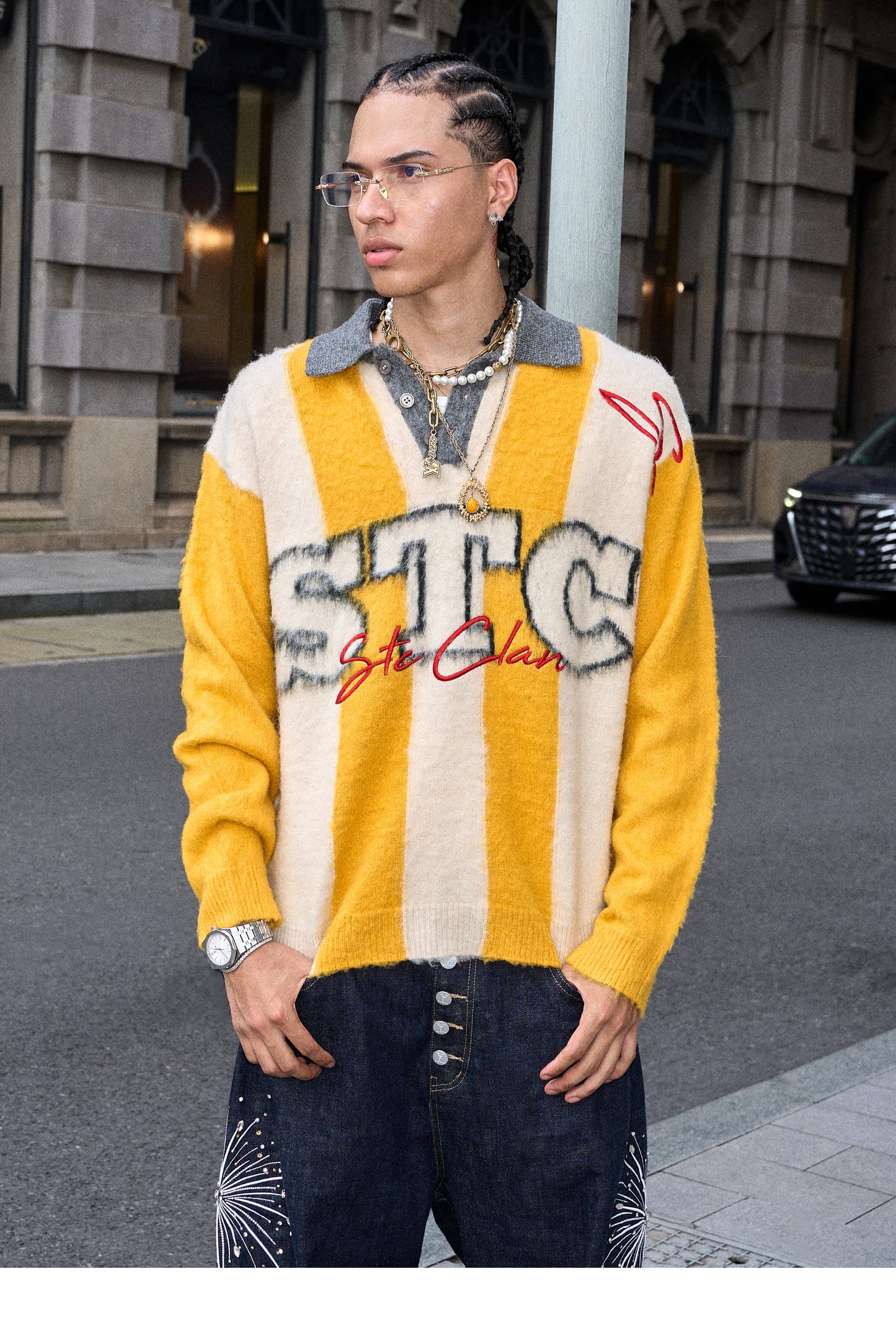 Jacquard embroidery knit