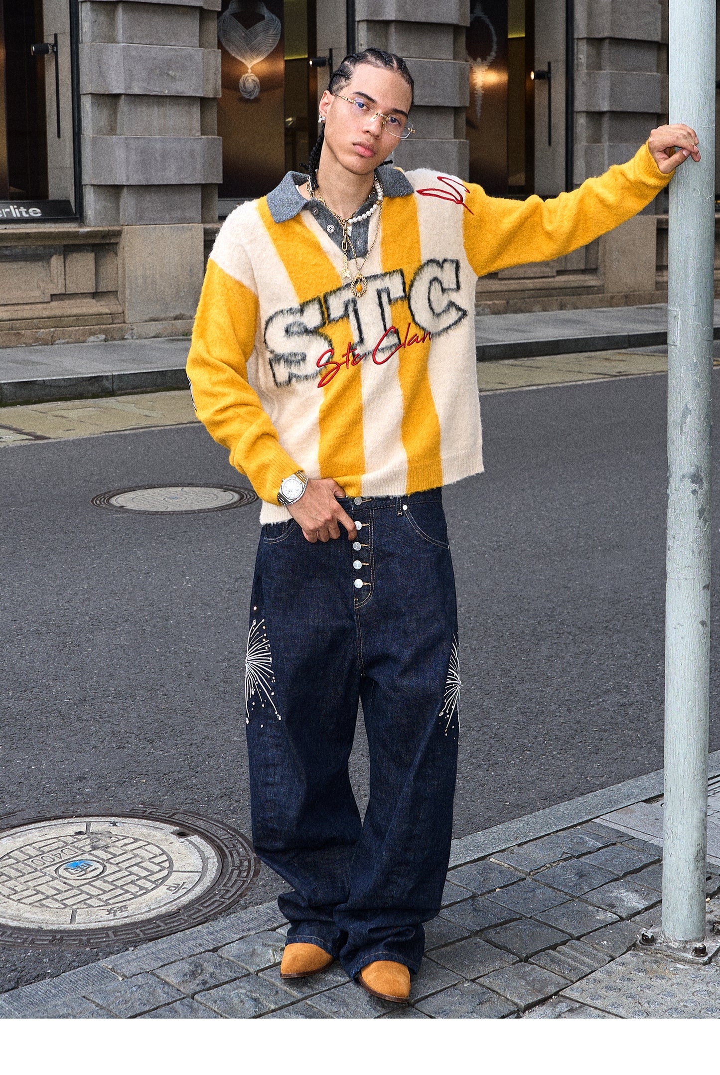 Jacquard embroidery knit