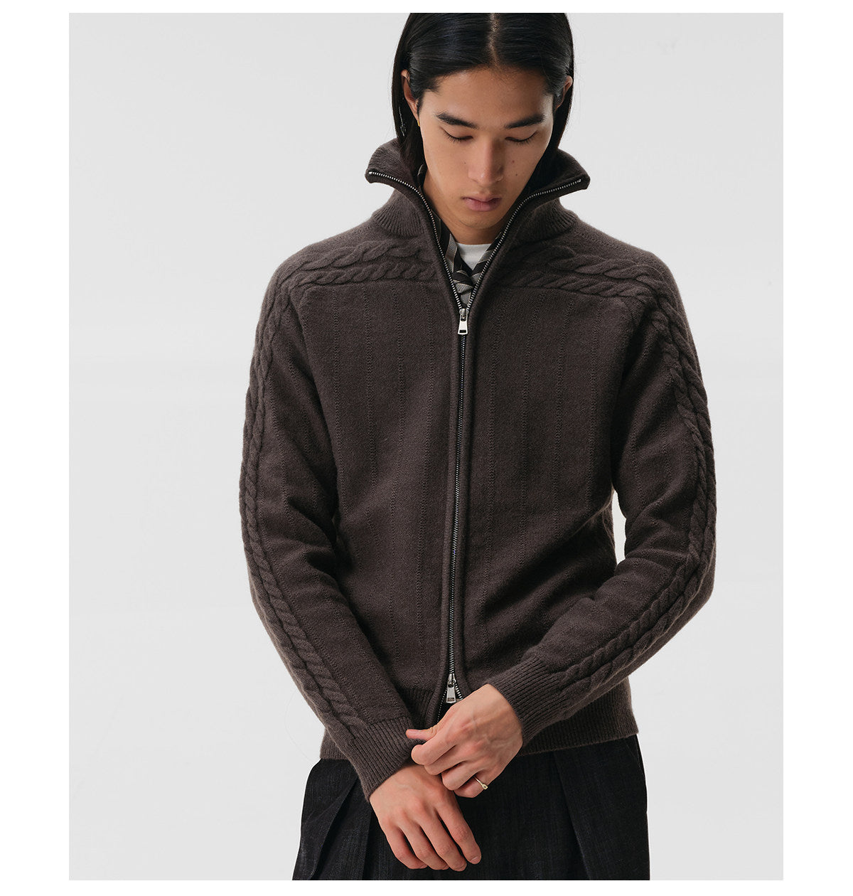Slim-Fit Cardigan with Twisted Shoulder Seams