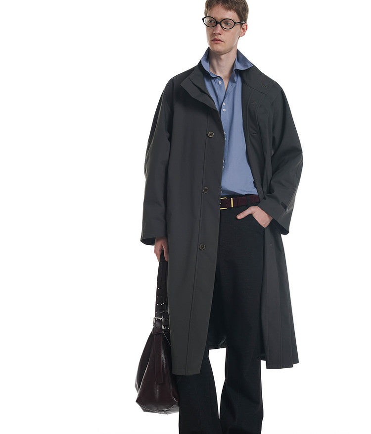 Low-style trench coat