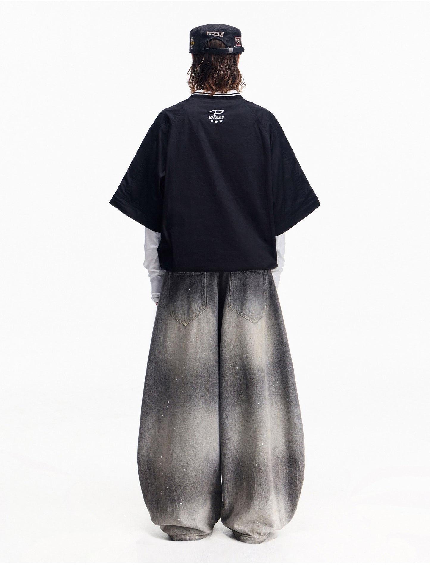 Detachable sleeves V-neck shirt