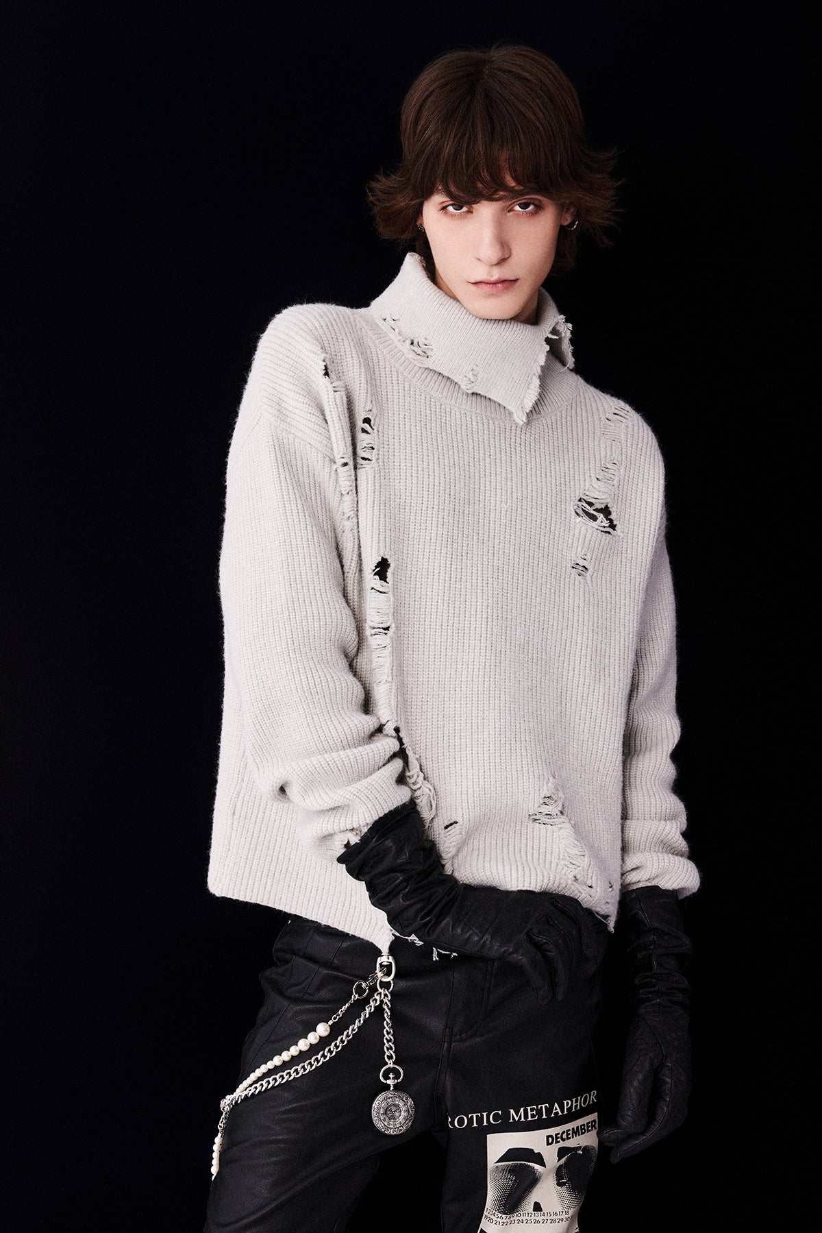 Turtleneck Ripped Hole Knit