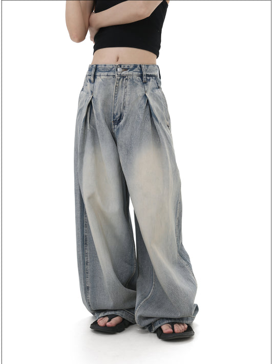 Pleated Design Jeans