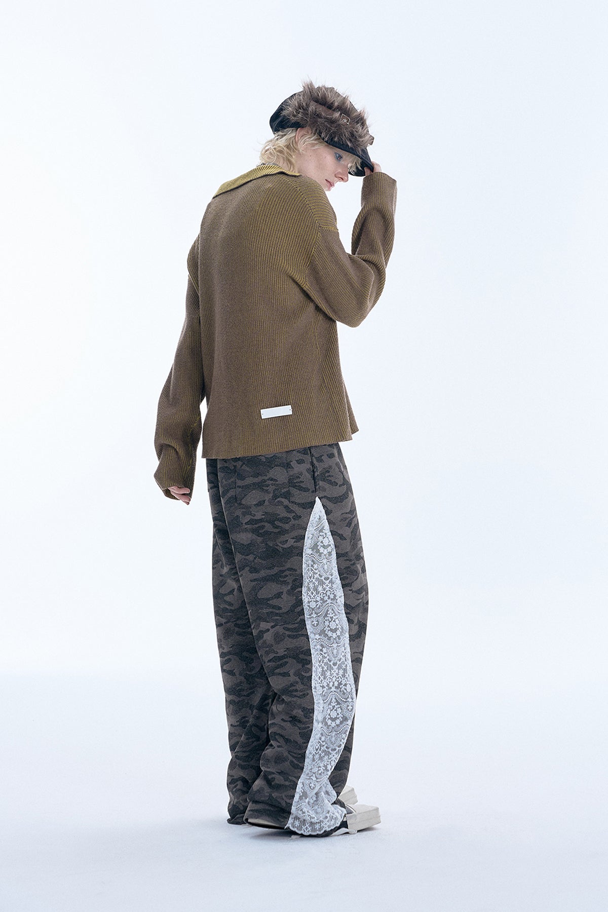 Embroidery Mixed Color Sweater