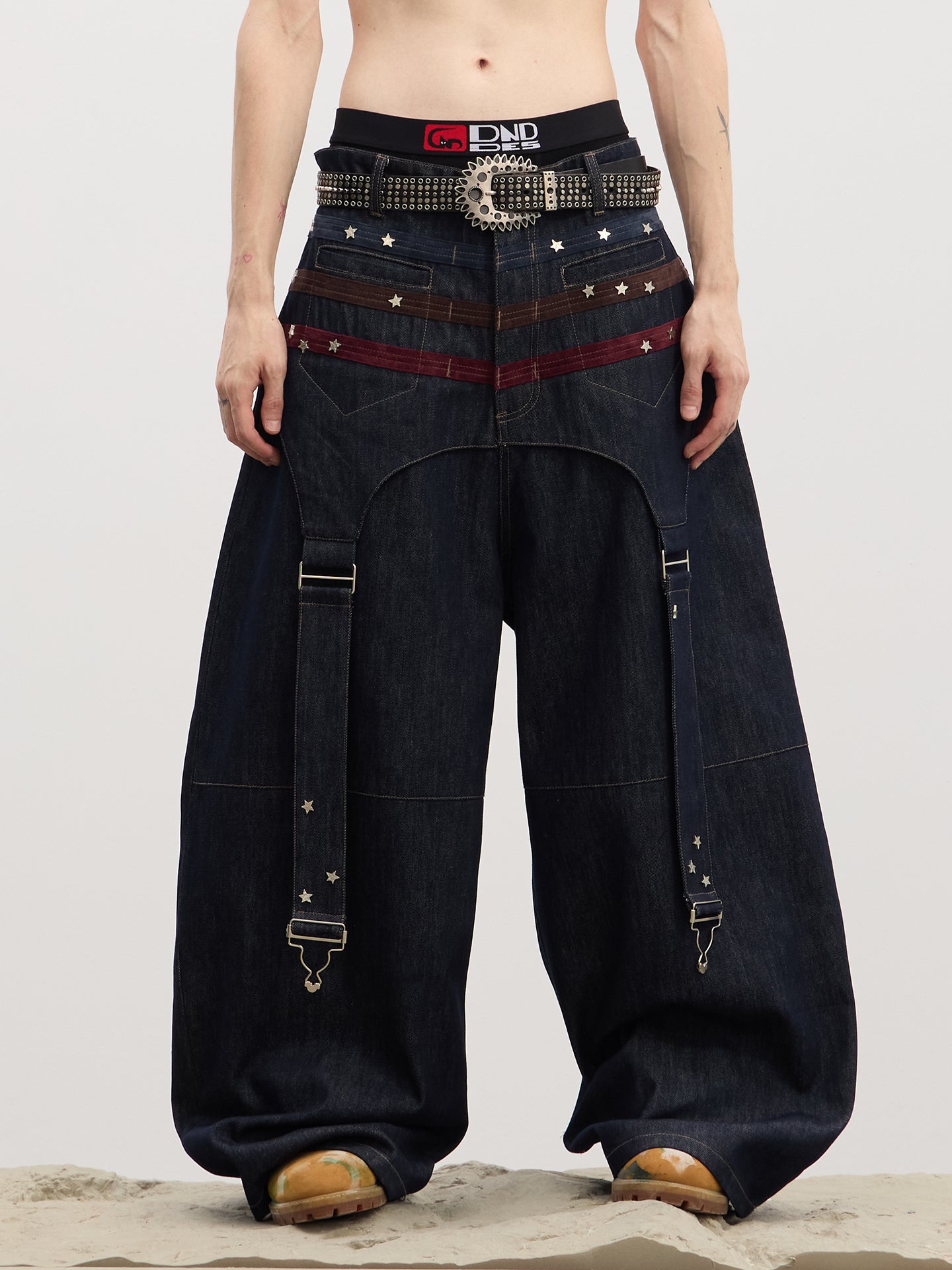Deconstruction Design Jeans