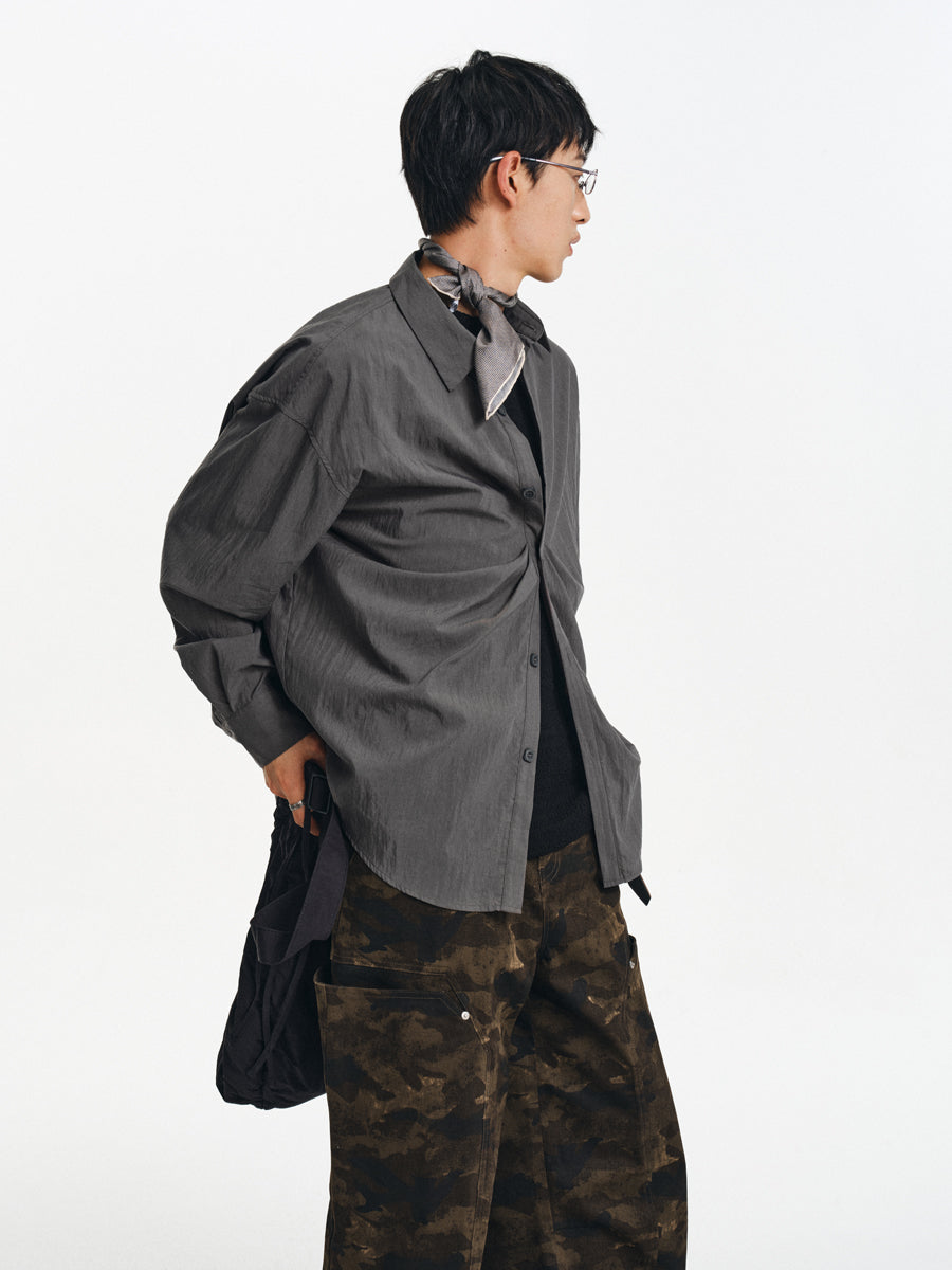 Smooth feel pleated shirt