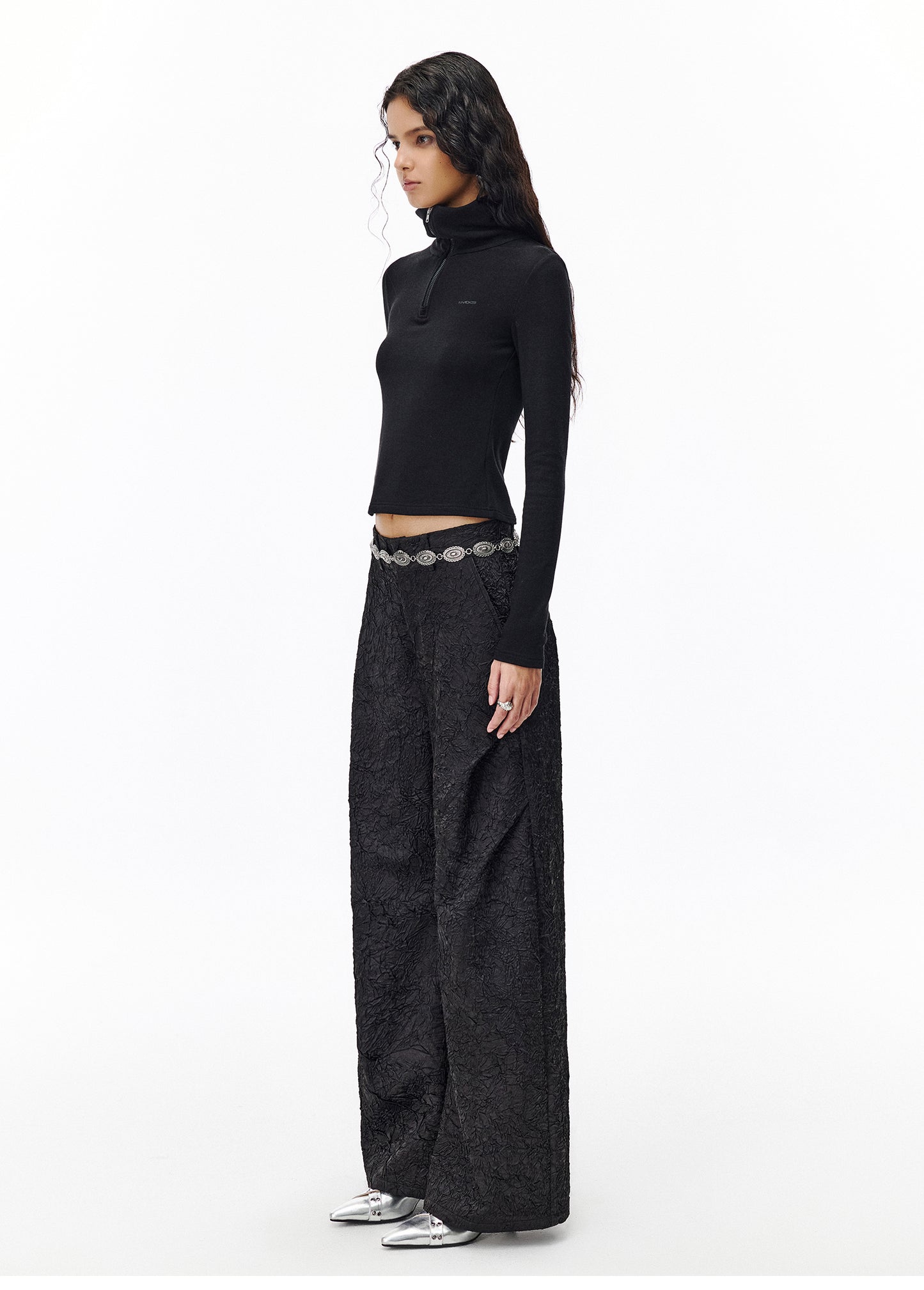 Pleated loose-fitting wide-leg pants