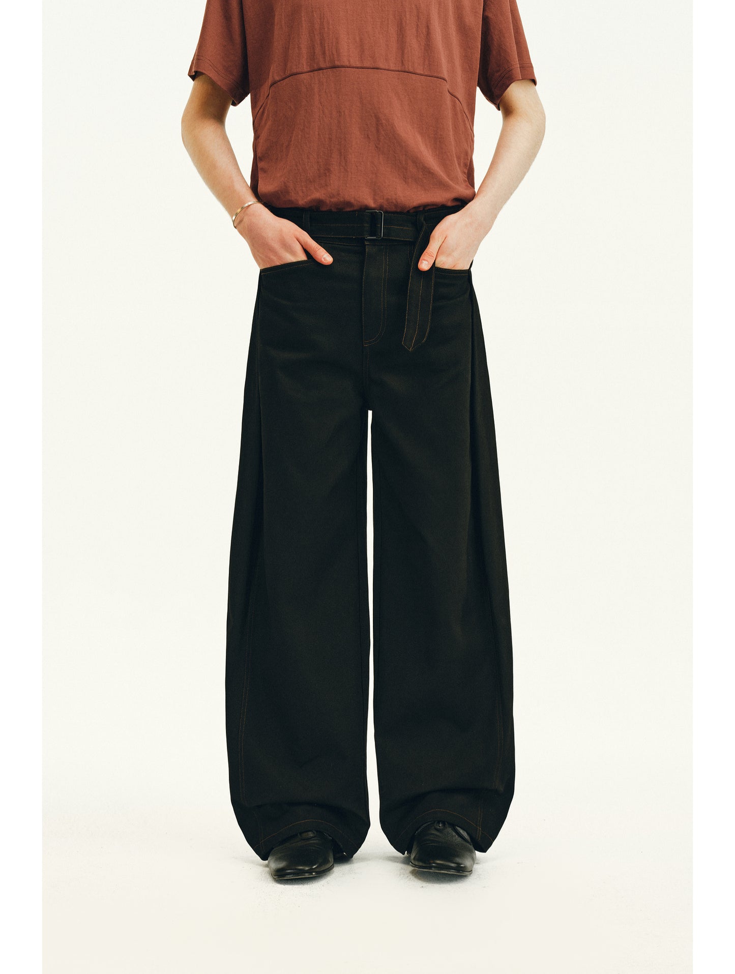 Pleated Casual Pants with Belt