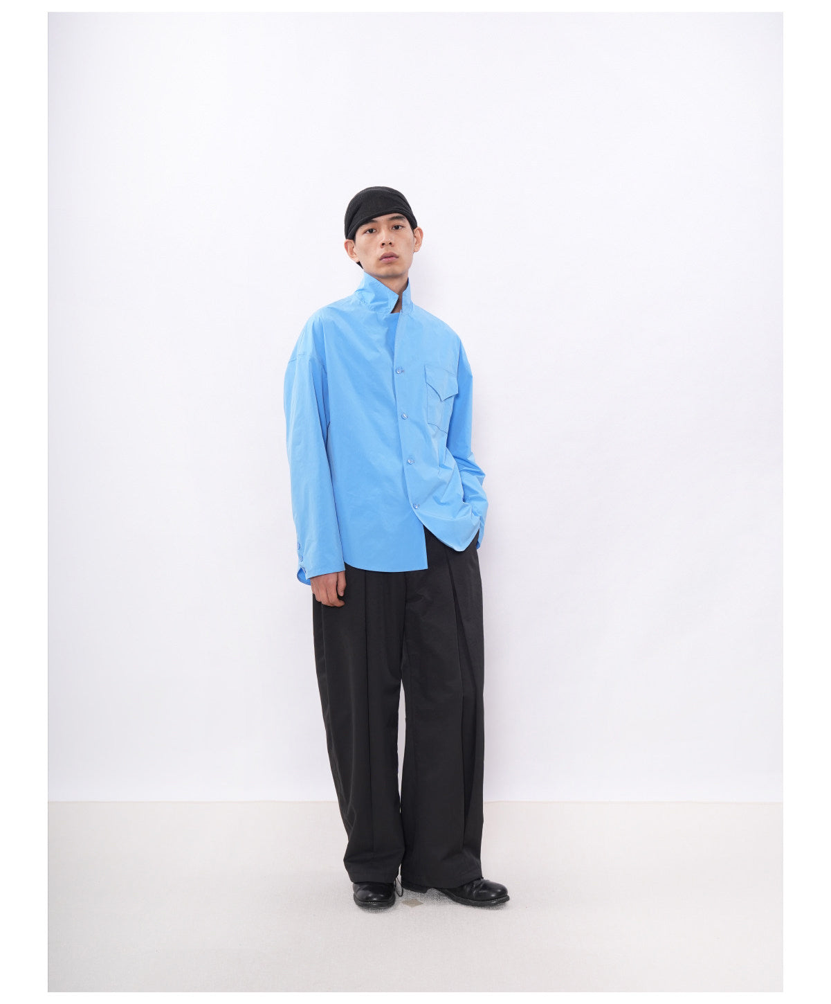 Pleated Curved Pants