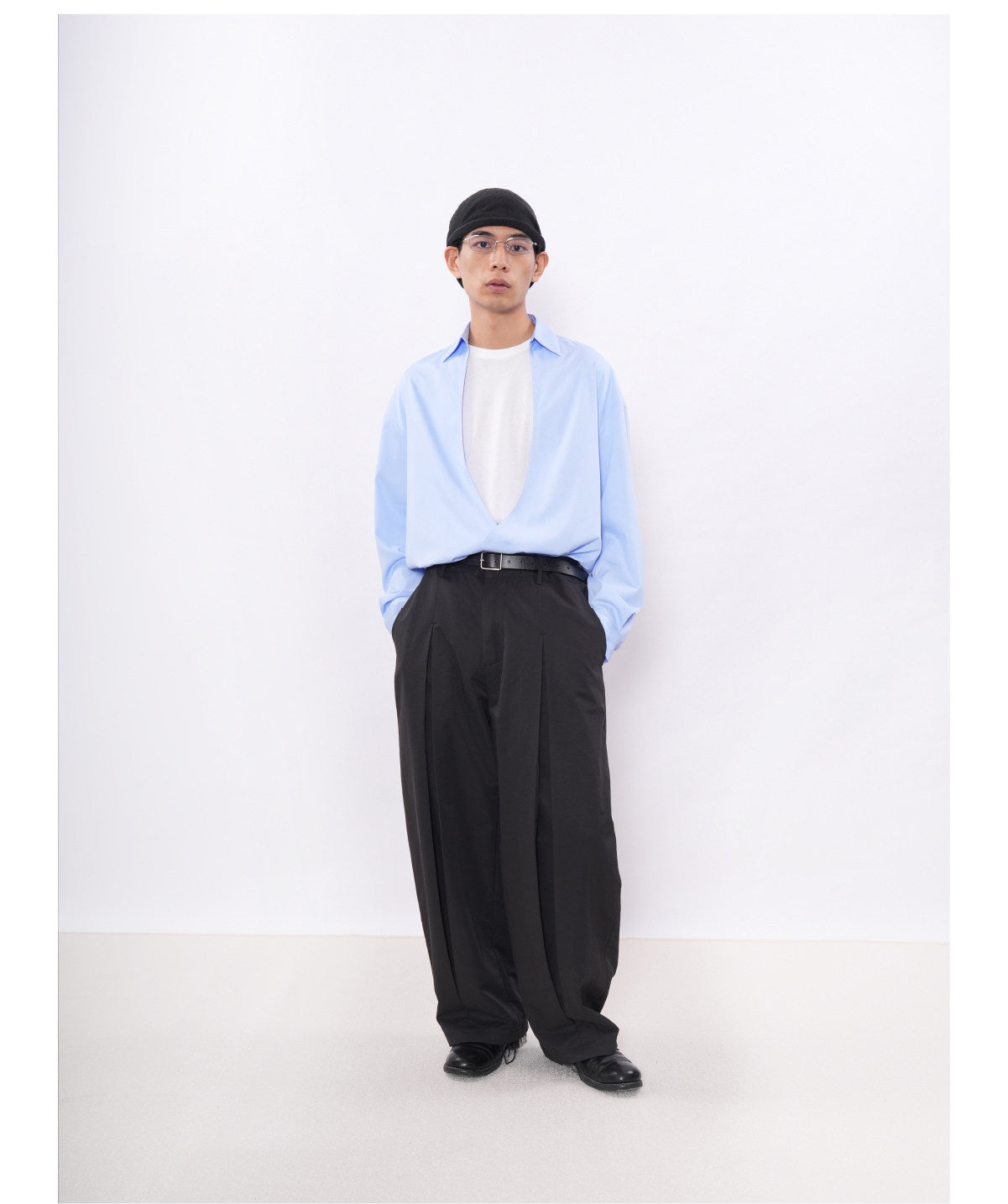 Pleated Curved Pants