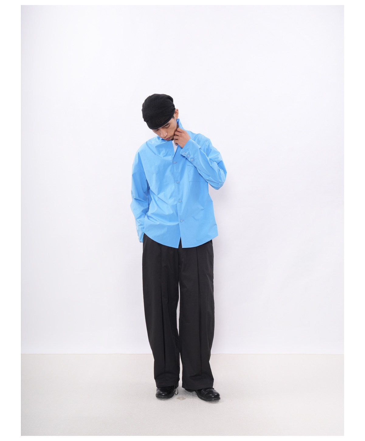 Pleated Curved Pants
