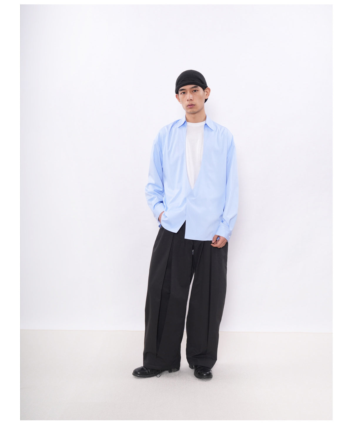 Pleated Curved Pants