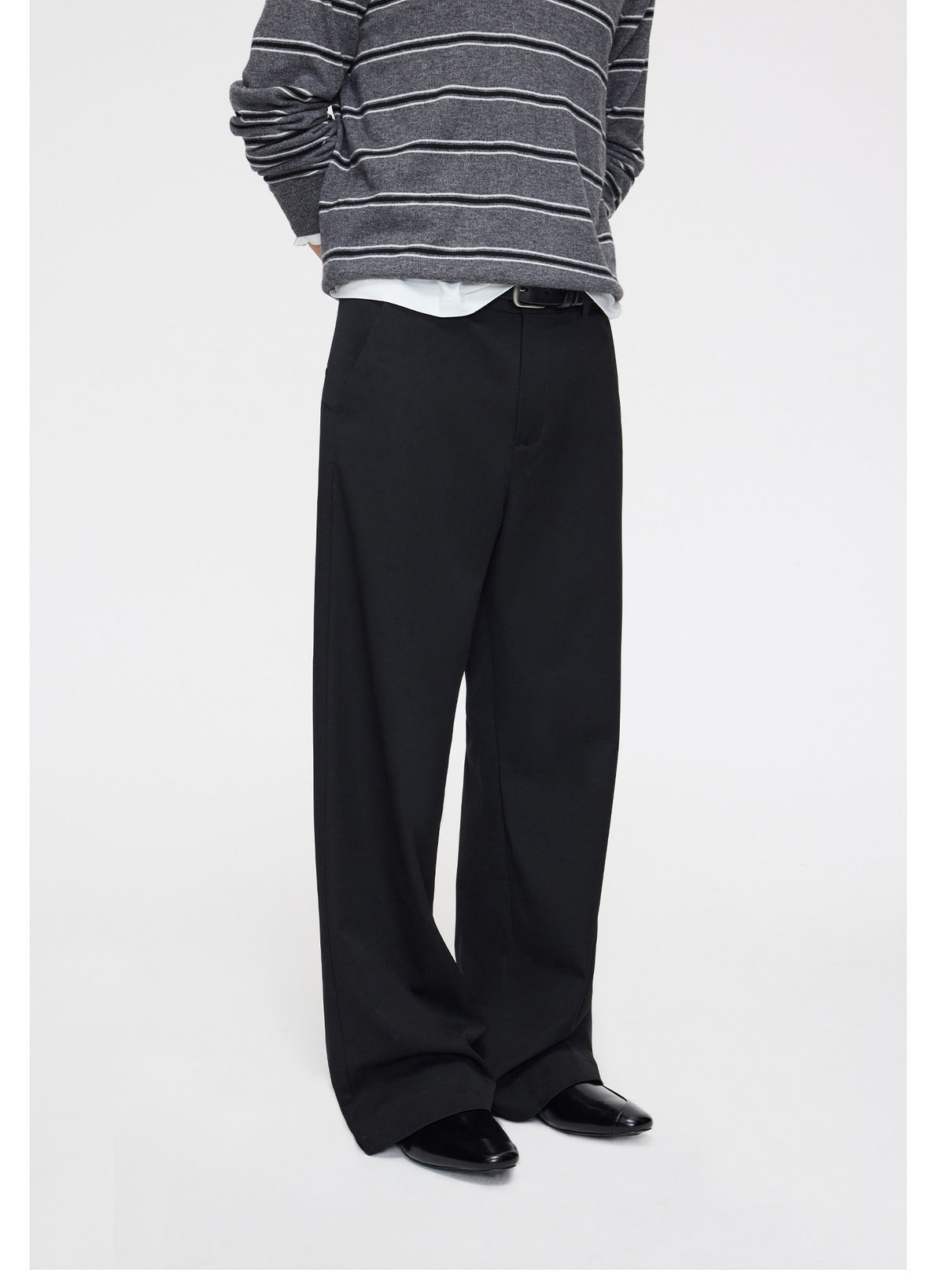 Slightly Loose-Fit Straight-Leg Casual Pants