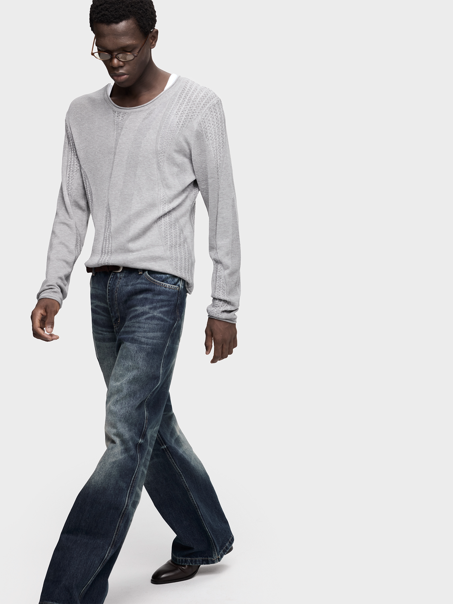 Round-Neck Rolled-Edge Knit Shirt