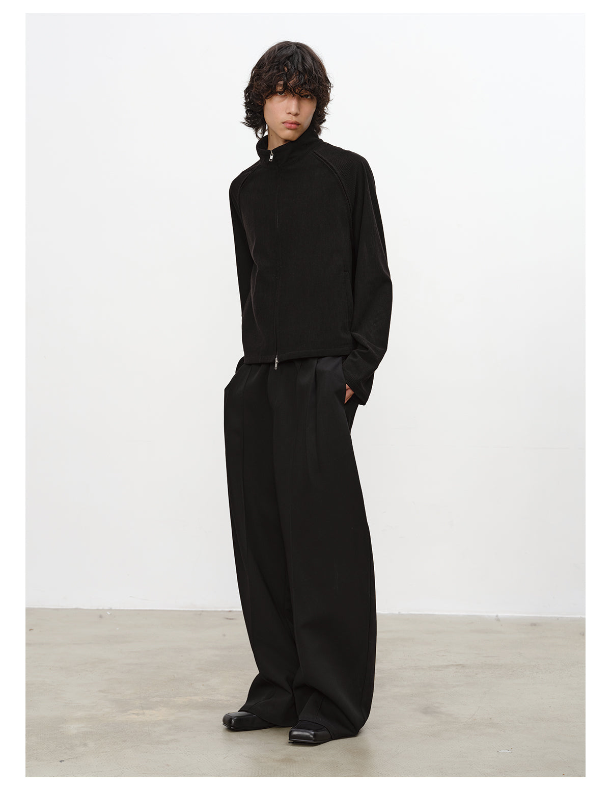 Mid-Rise Pleated Casual Pants