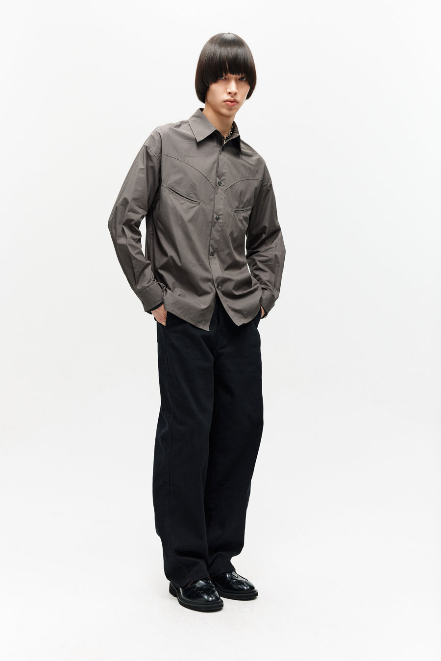 Twill scimitar-cut casual pants