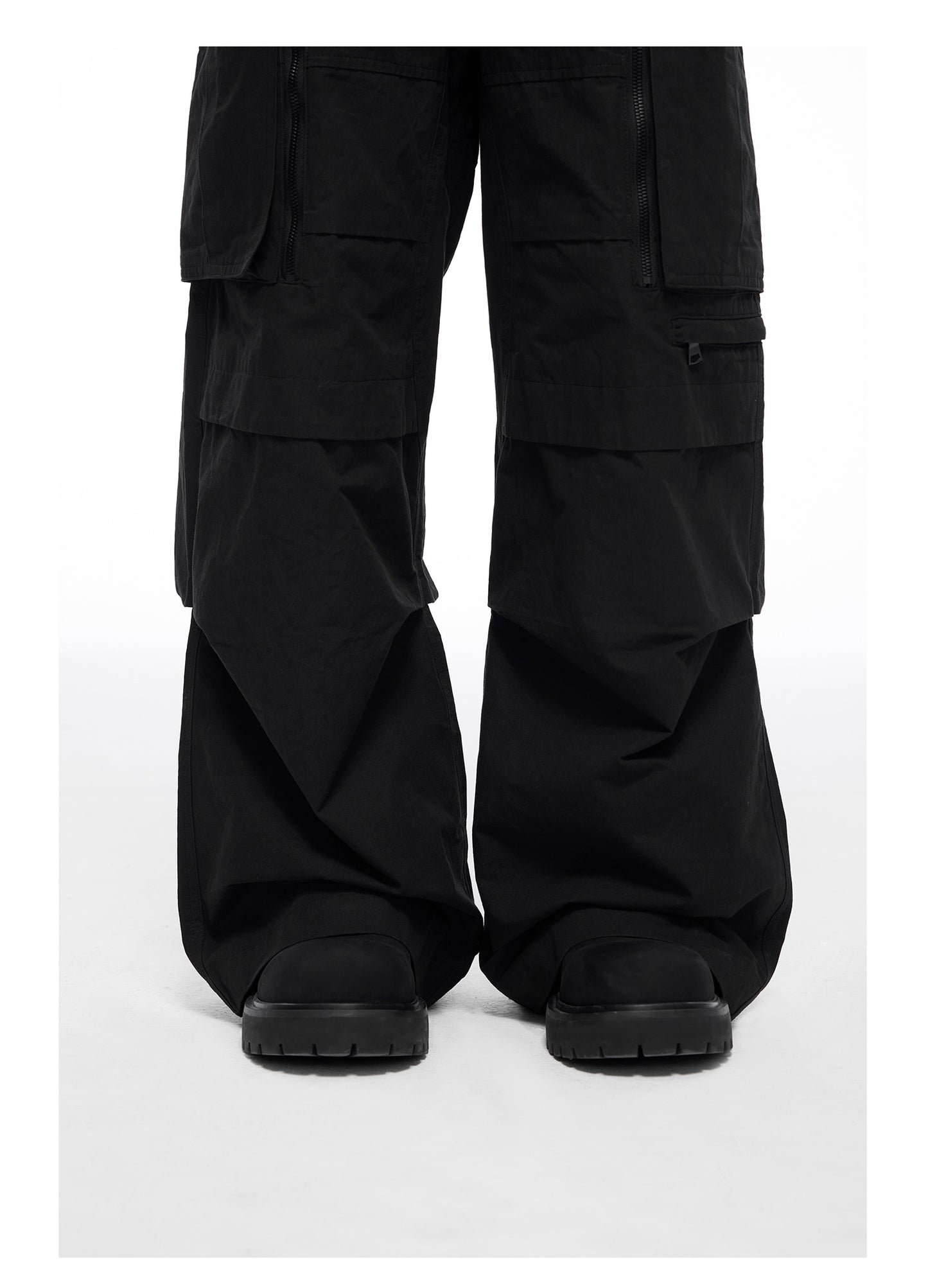 Multi-pocket pleated design paratrooper pants