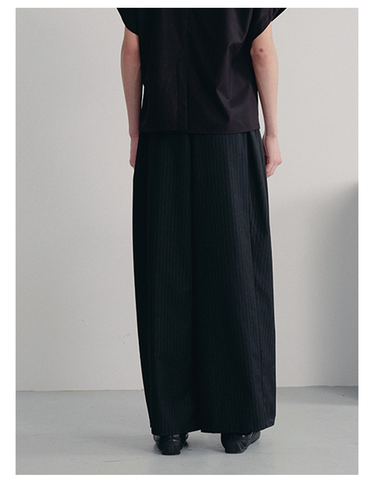 Side Pleats Casual Pants