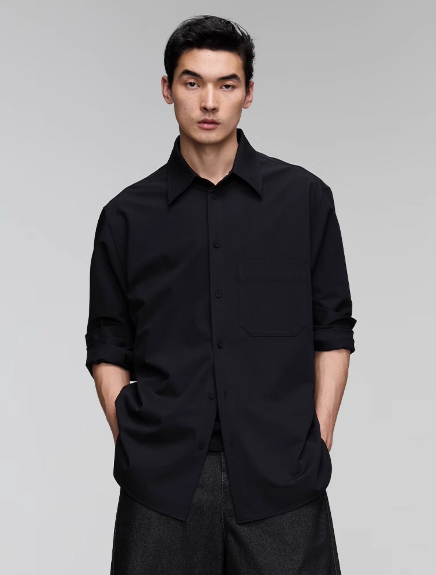 Patch pocket basic shirt