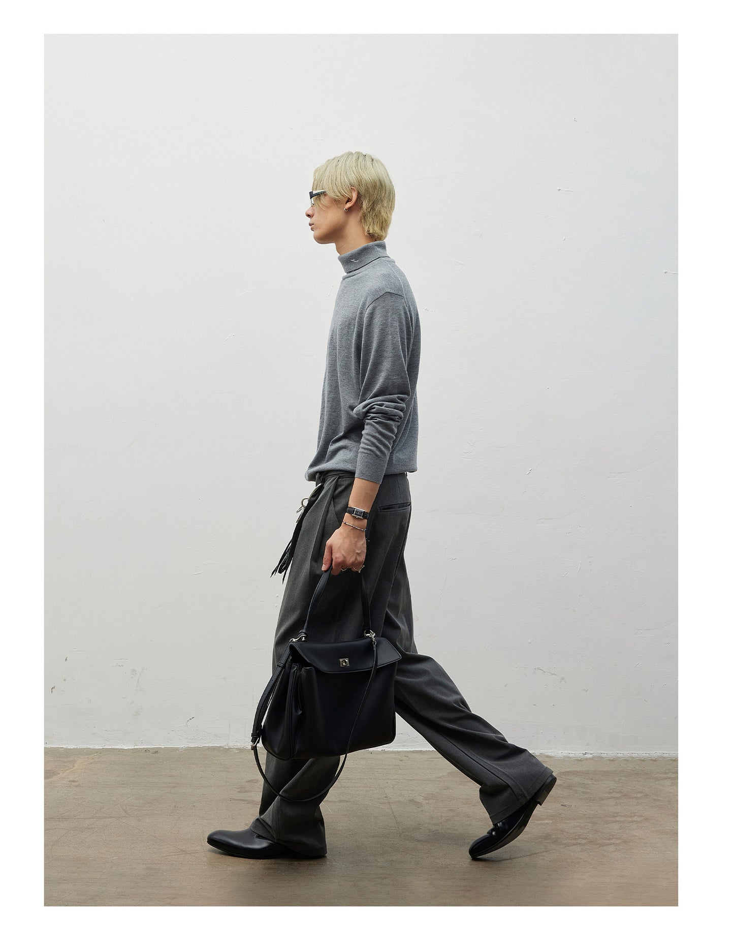 Double-pleated Casual Pants with Belt