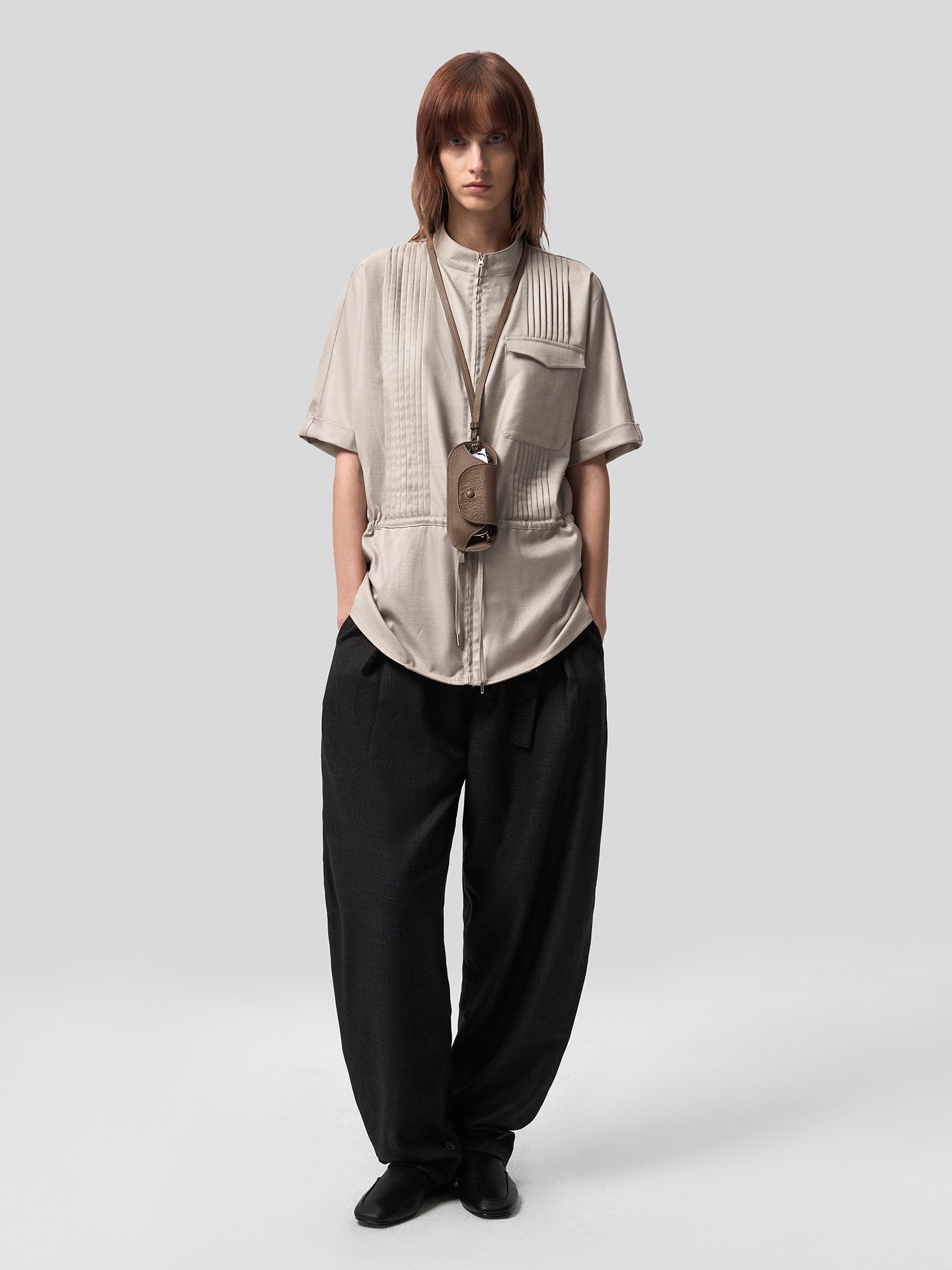 Shirt with 3D pleats and pockets