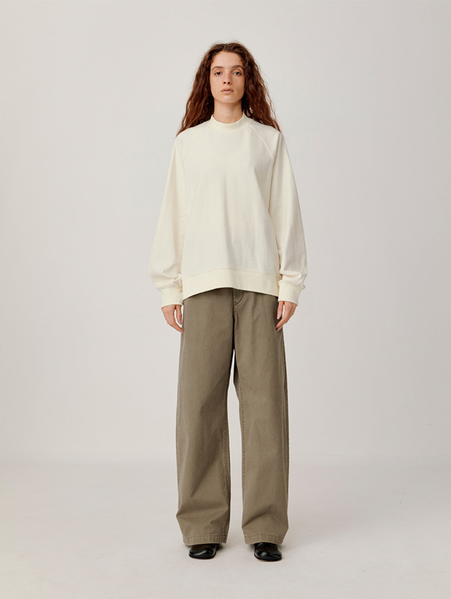 Rib-Knit Round Neck Sweatshirt