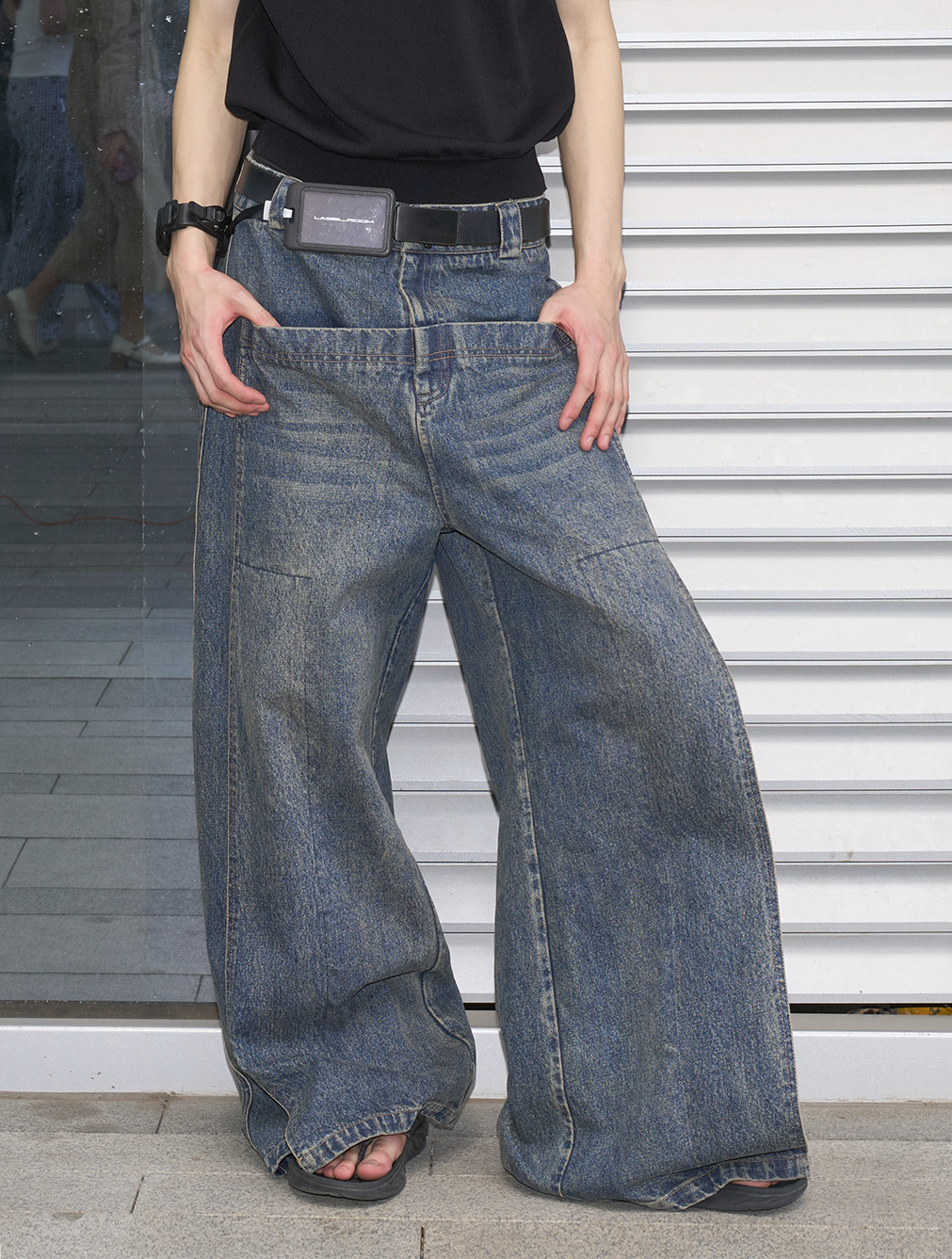 Unisex Loose-Fit Jeans