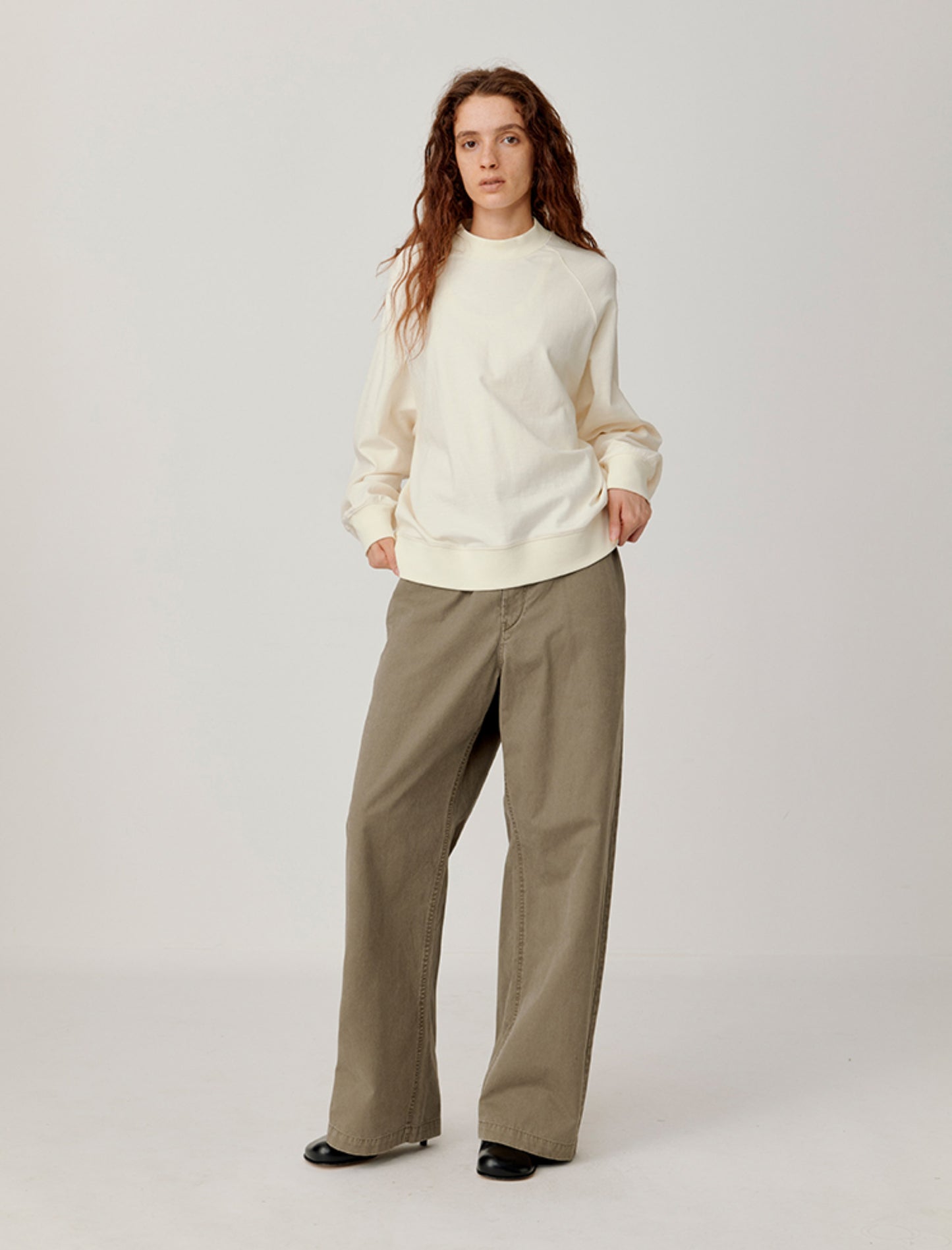 Rib-Knit Round Neck Sweatshirt