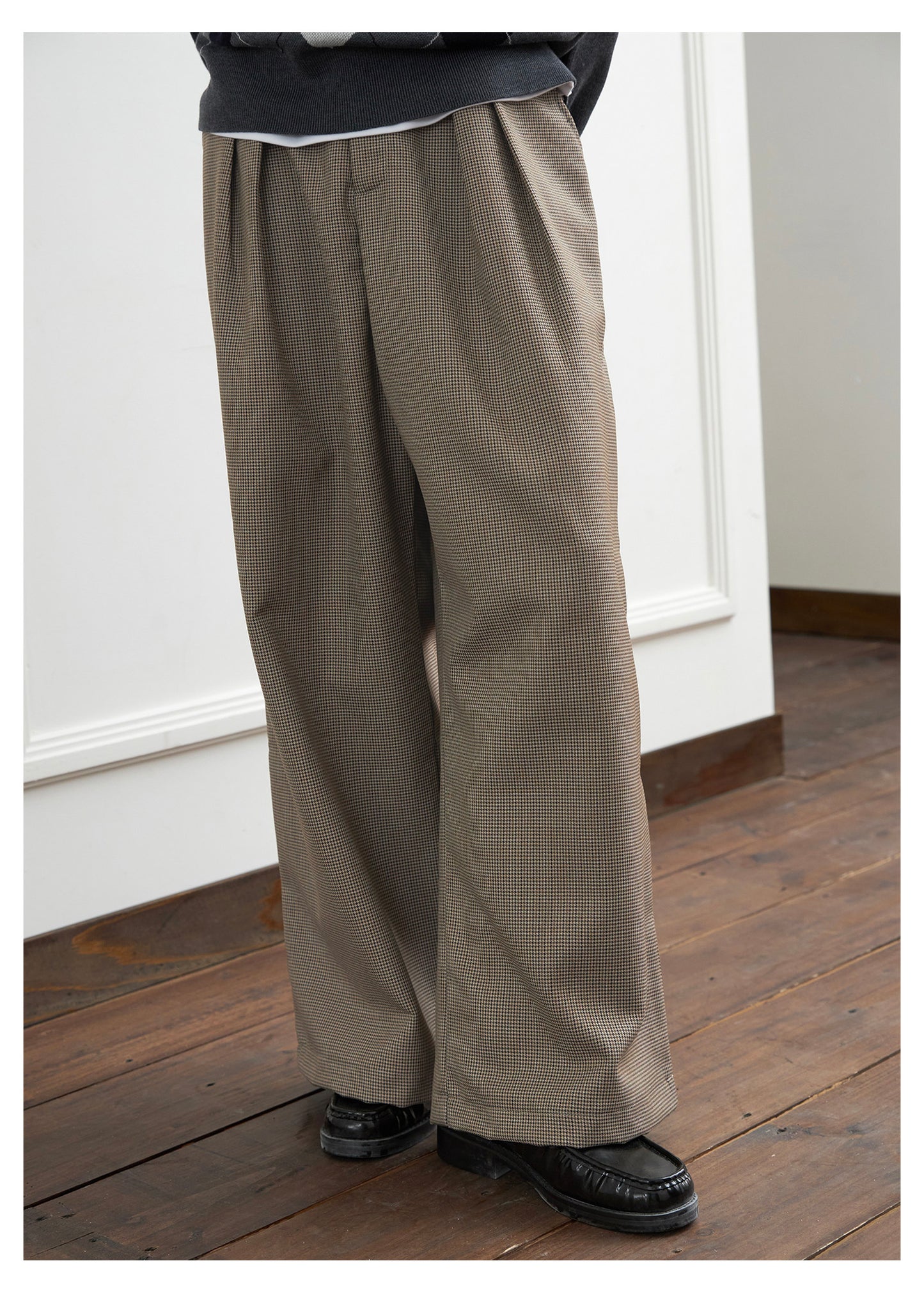 Double-Pleated Wide-Leg Casual Pants